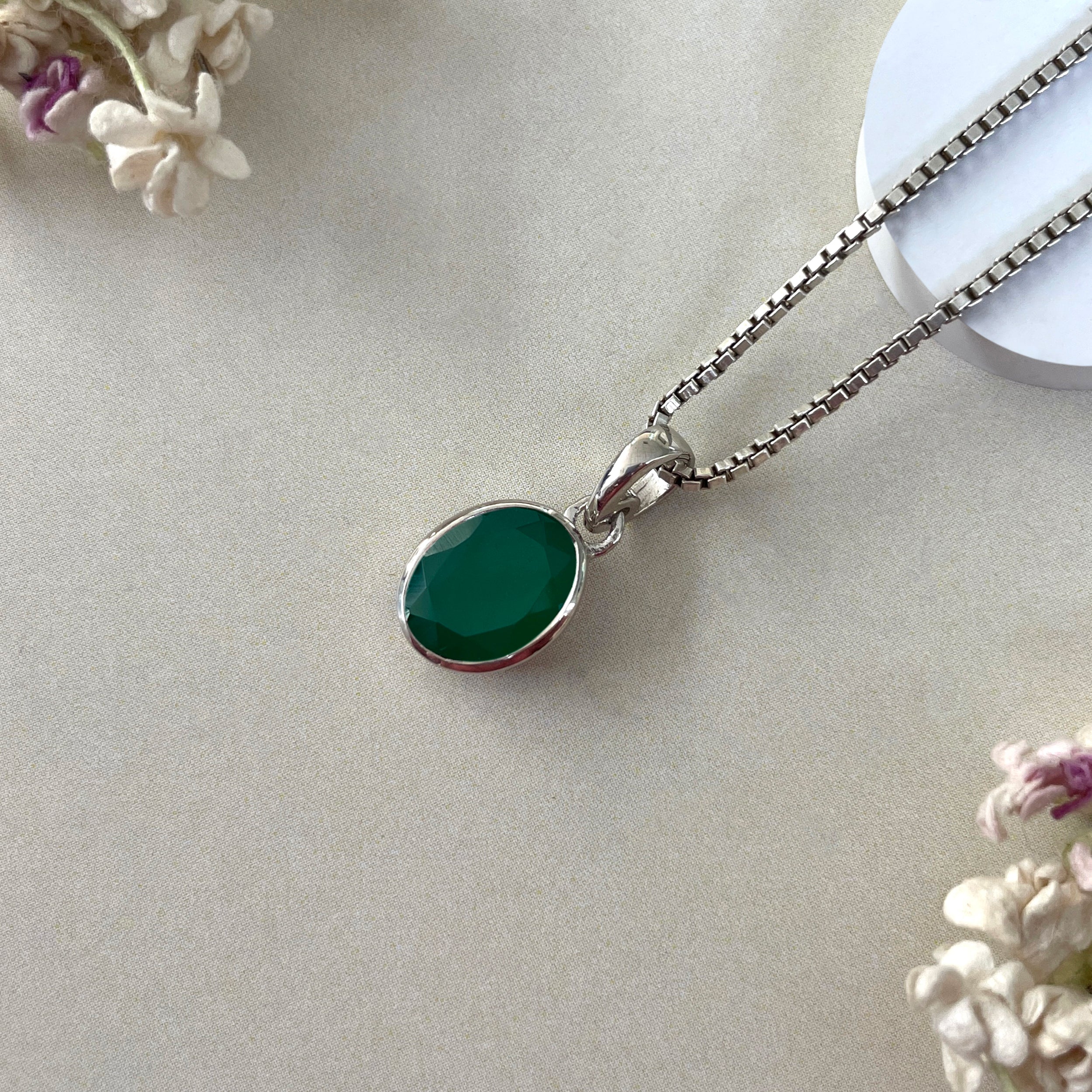 Green Onyx Pendant-(GRO-SP-734.)