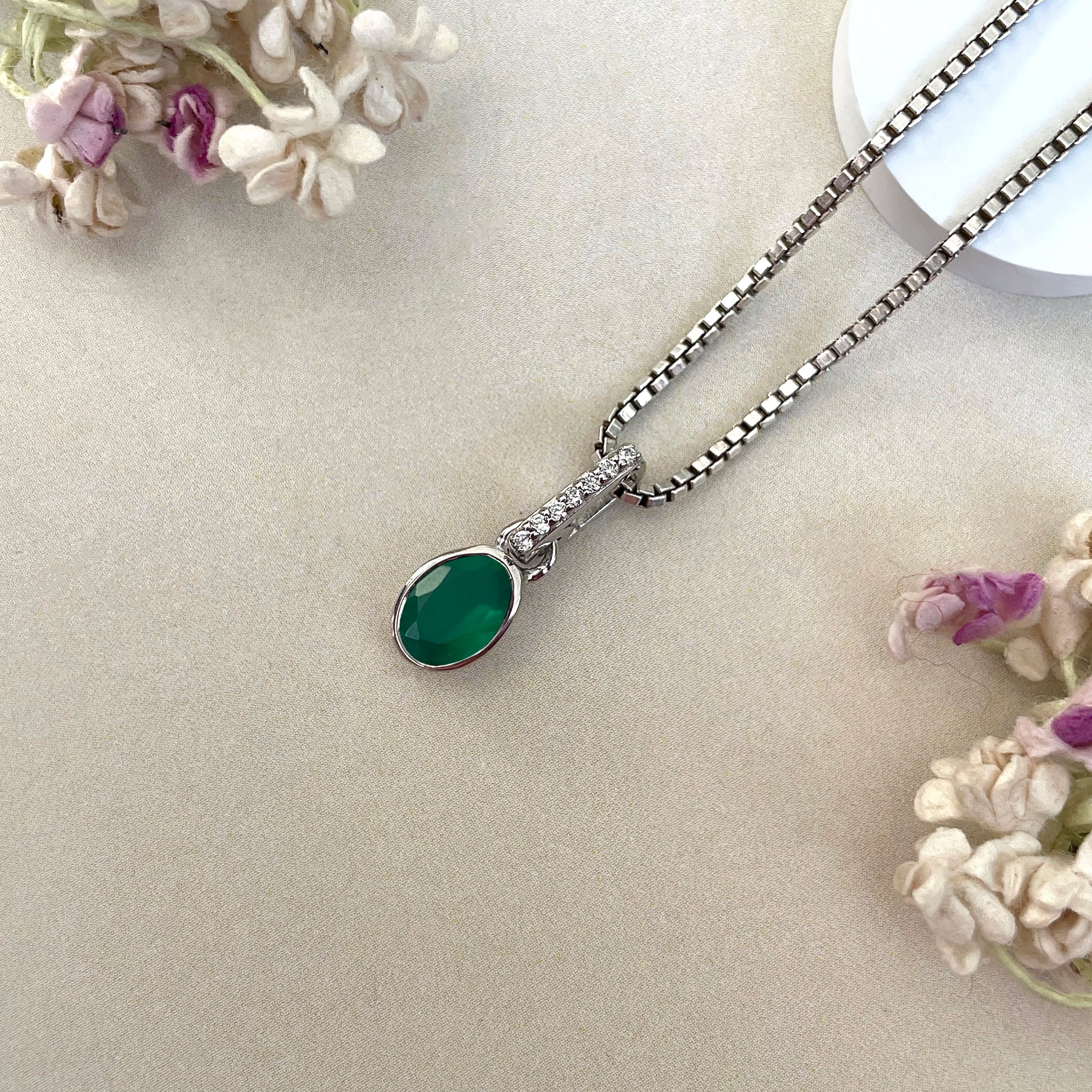 Green Onyx & White Topaz Pendant-(GRO-SP-780.)