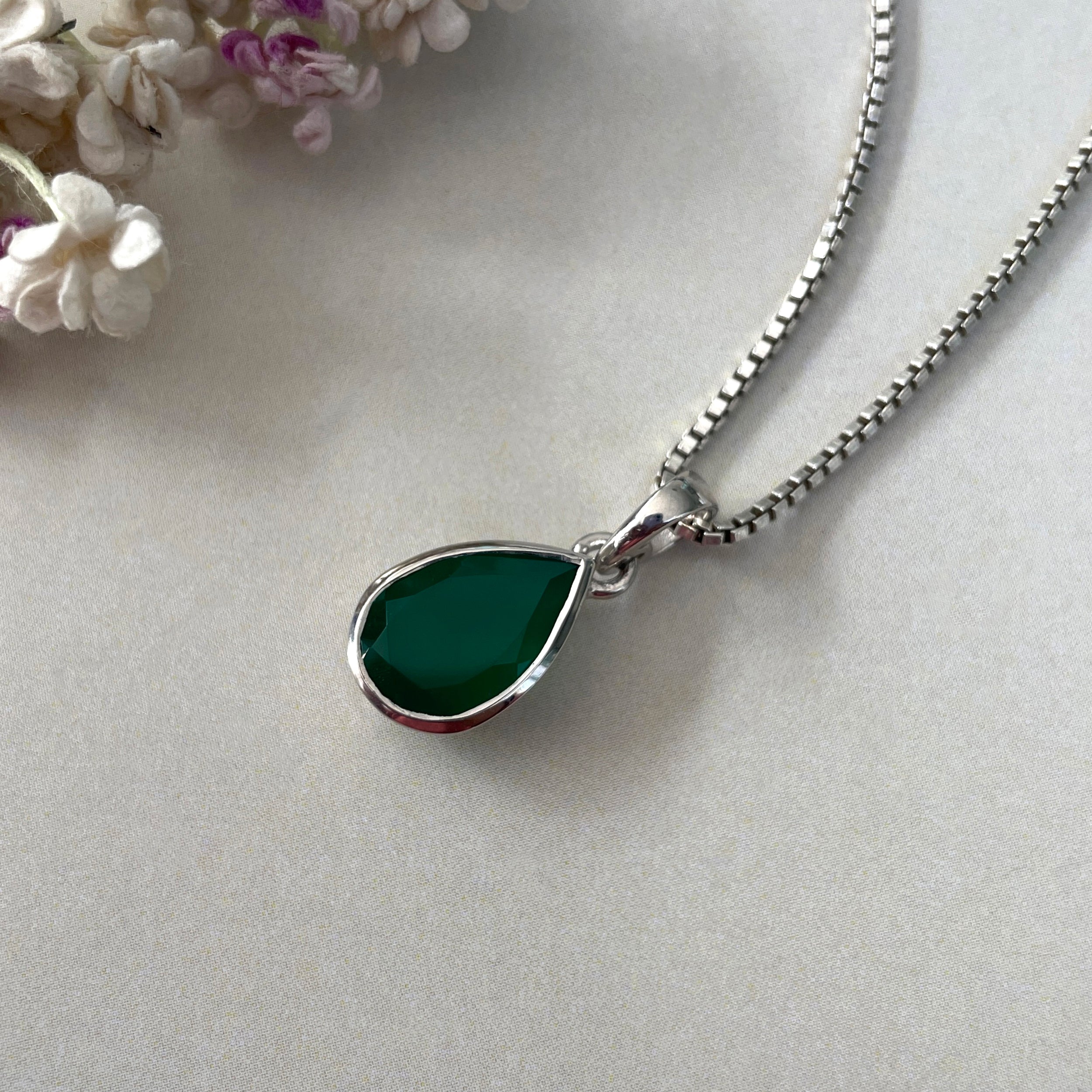Green Onyx Pendant-(GRO-SP-790.)