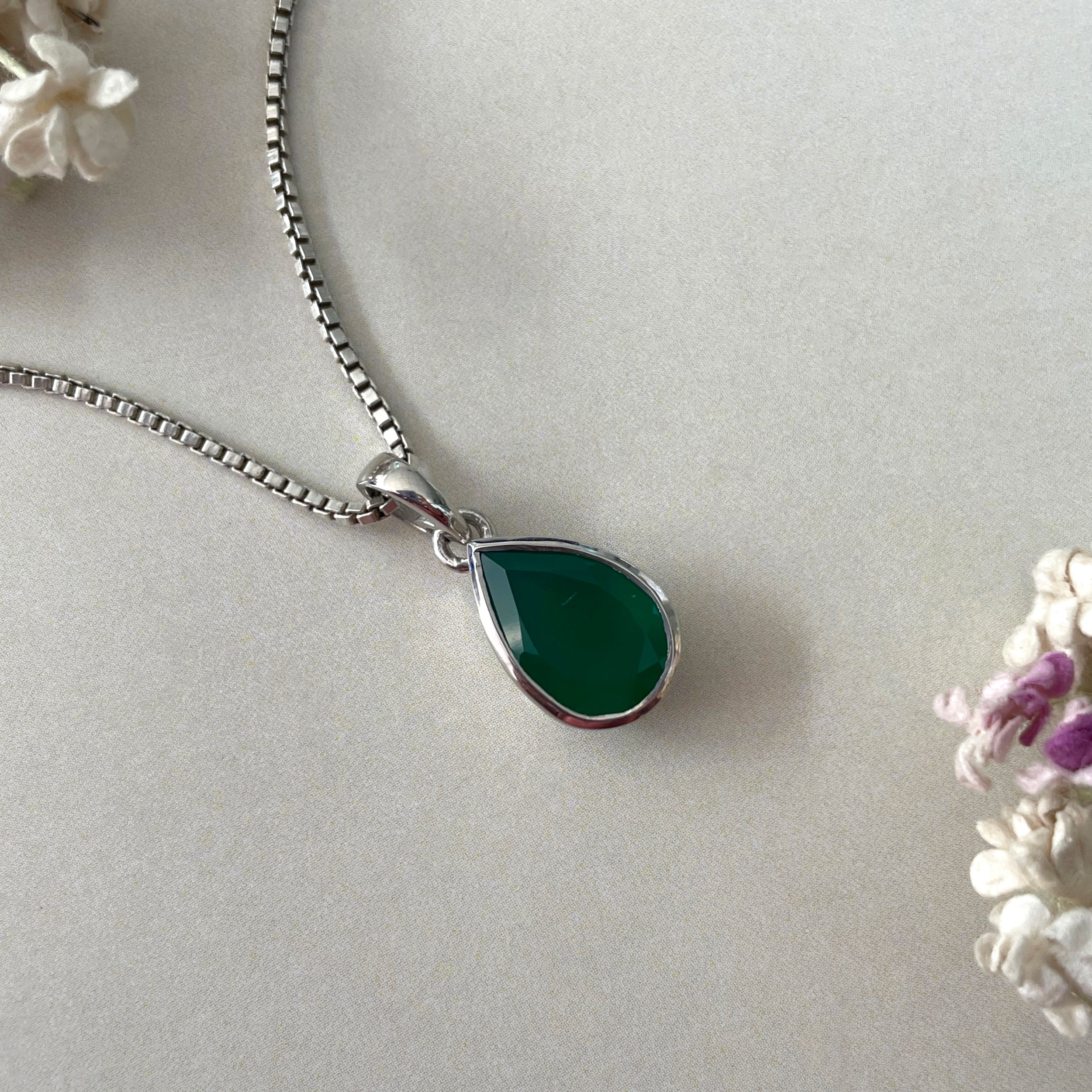 Green Onyx Pendant-(GRO-SP-790.)