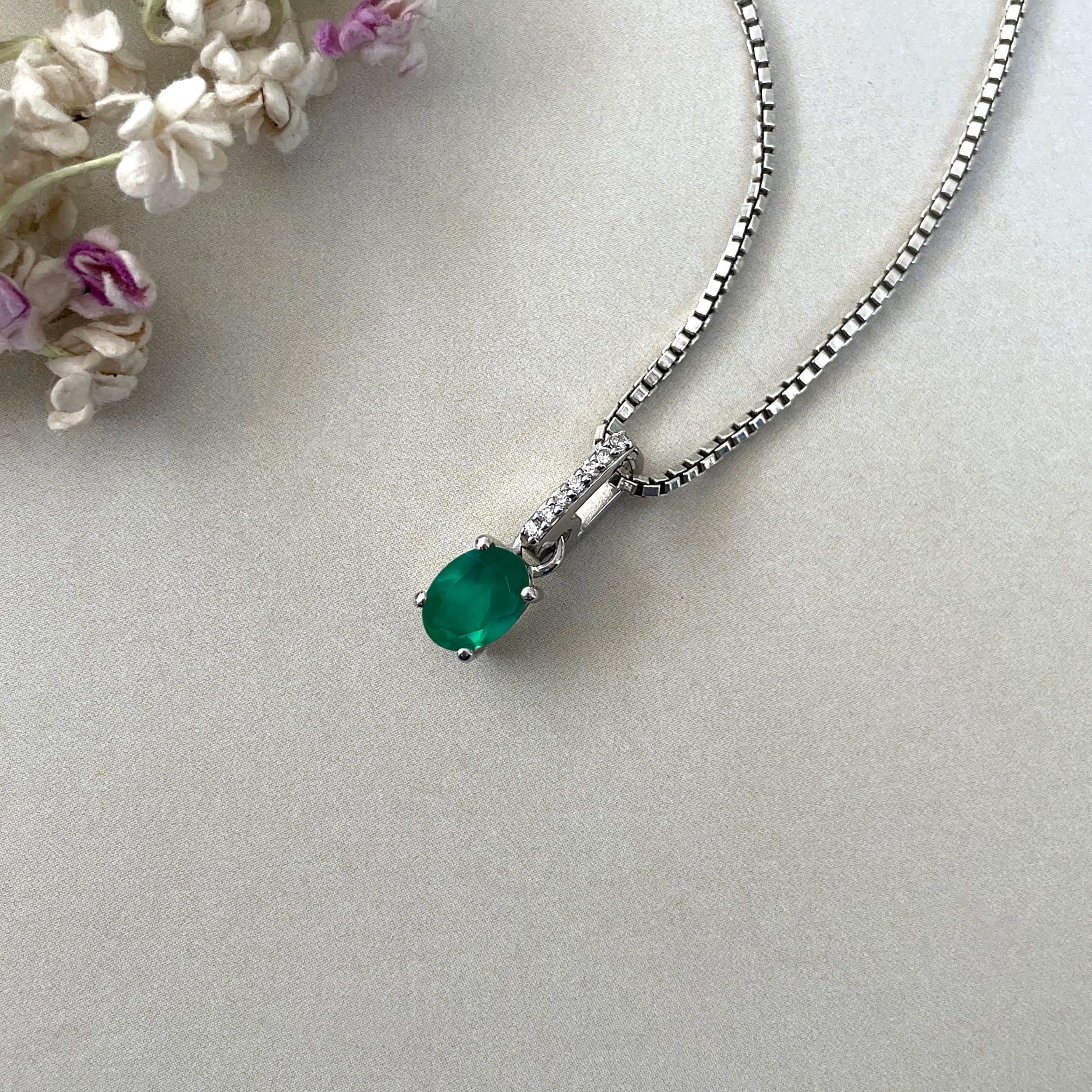 Green Onyx & White Topaz Pendant-(GRO-SP-915.)