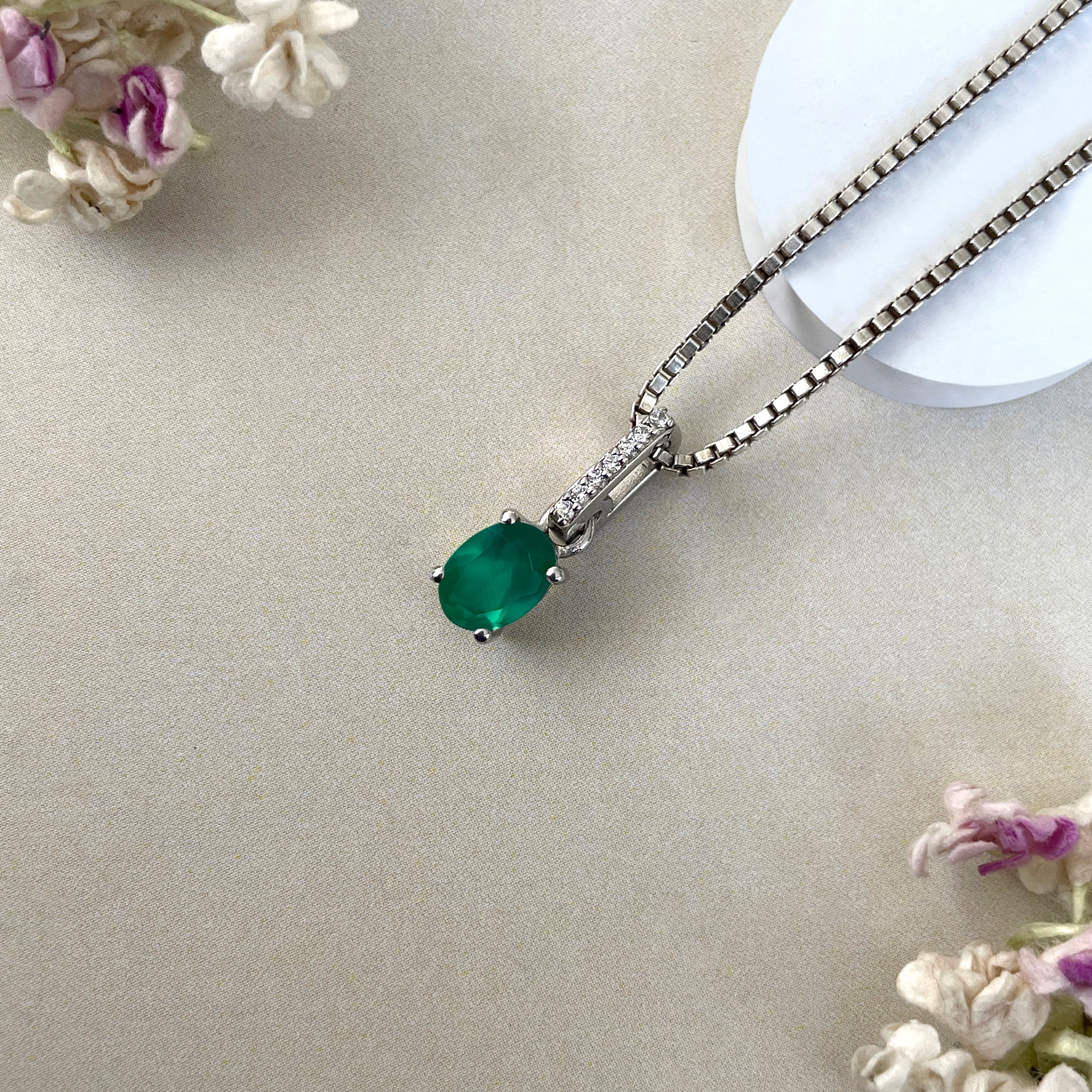 Green Onyx & White Topaz Pendant-(GRO-SP-915.)