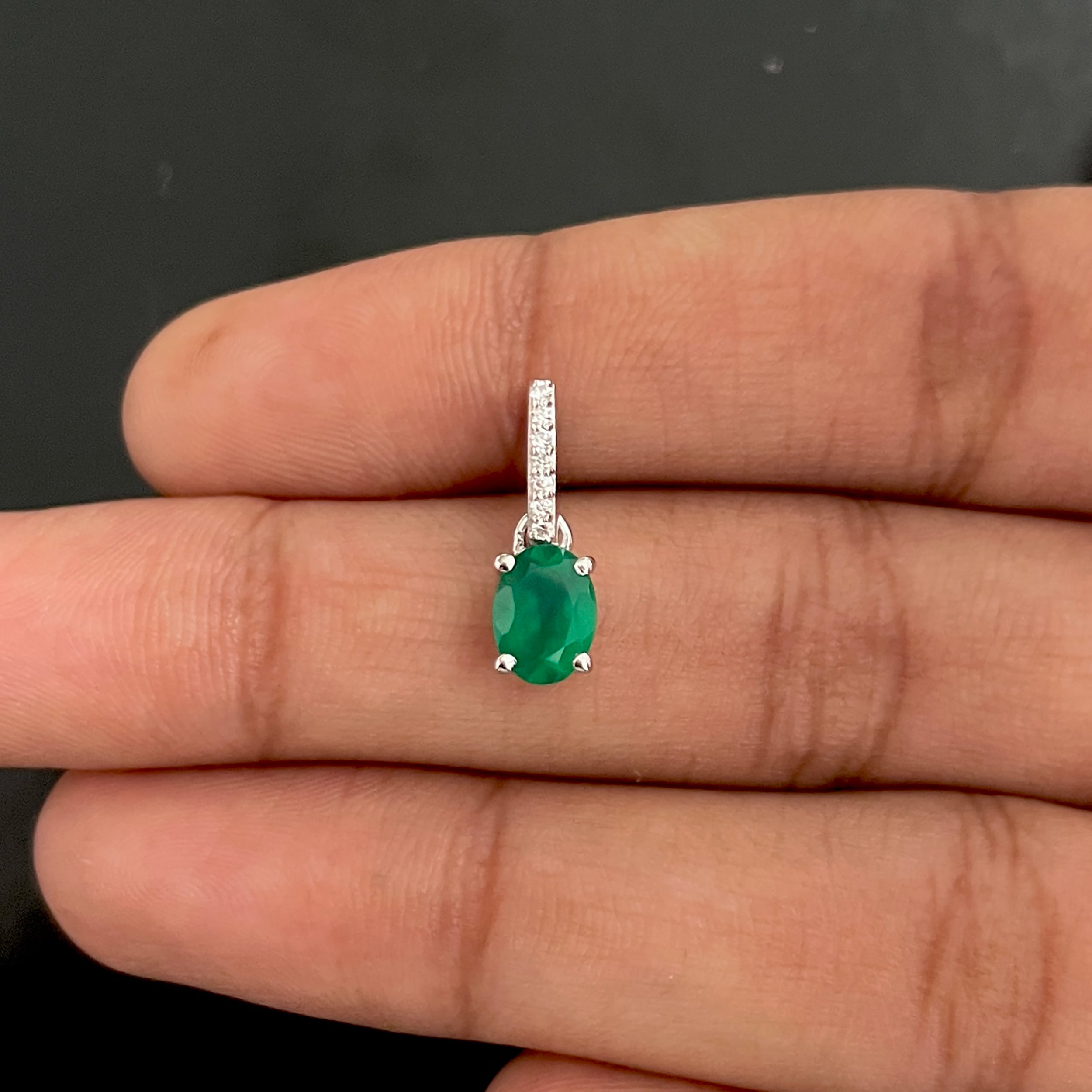 Green Onyx & White Topaz Pendant-(GRO-SP-915.)