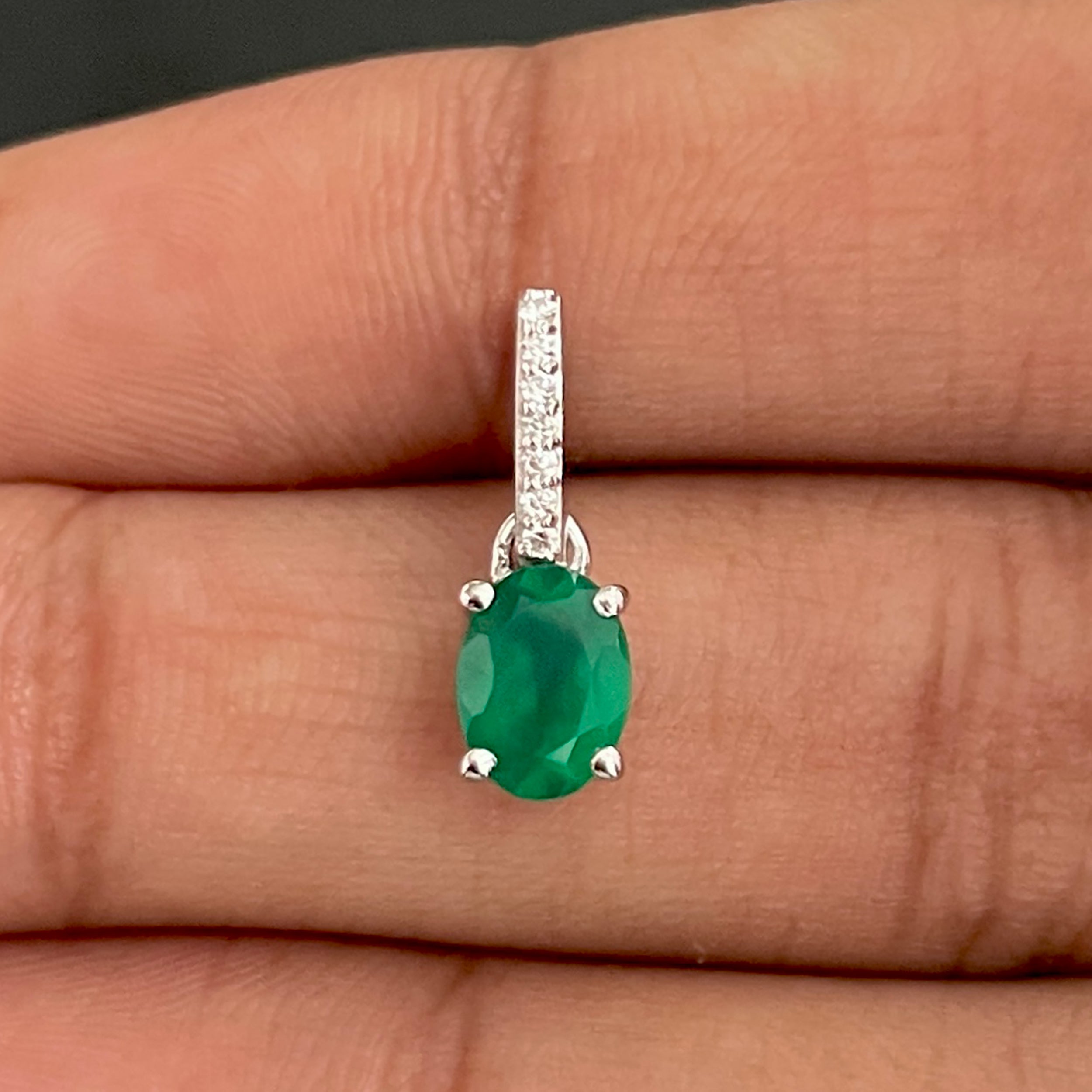 Green Onyx & White Topaz Pendant-(GRO-SP-915.)