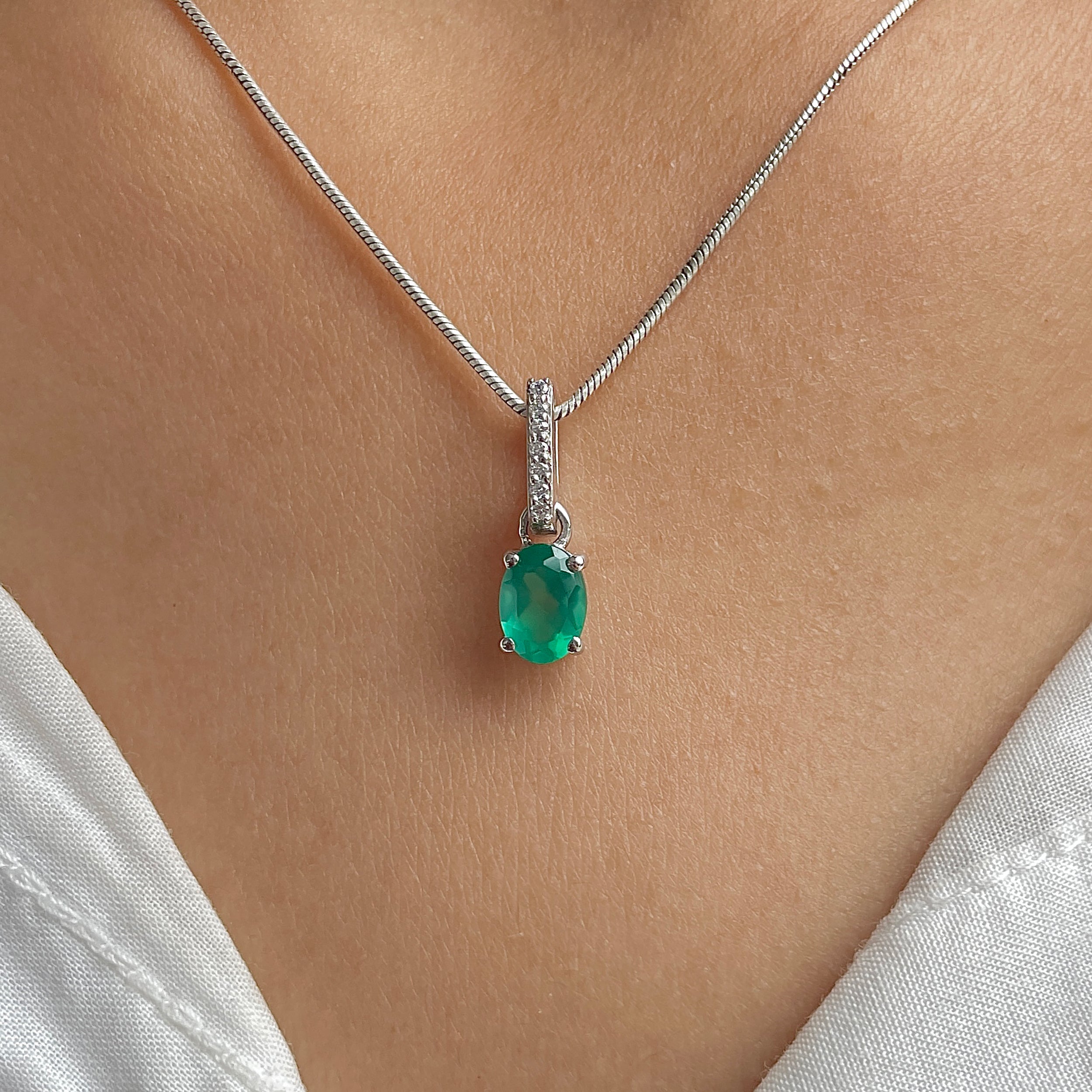 Green Onyx & White Topaz Pendant-(GRO-SP-915.)