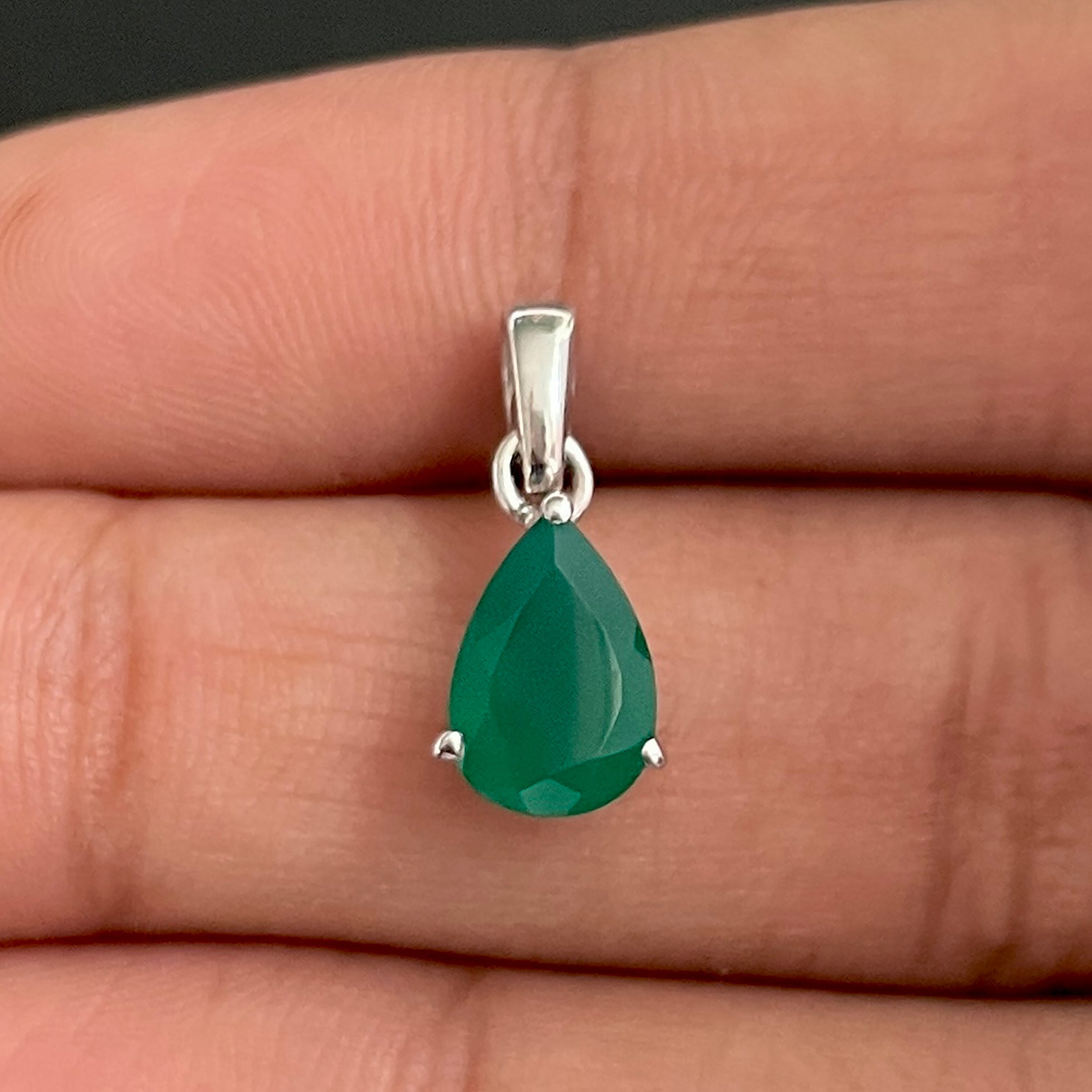 Green Onyx Pendant-(GRO-SP-917.)