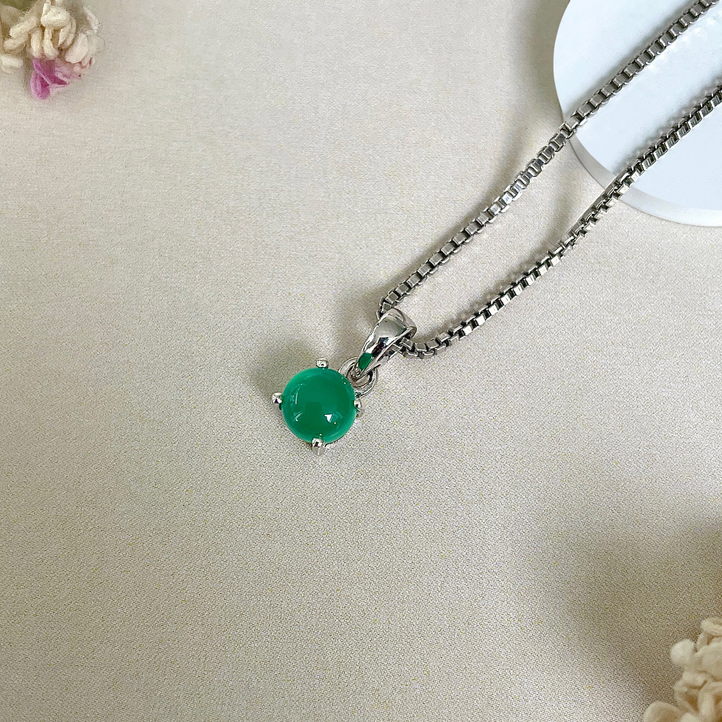 Green Onyx Pendant-(GRO-SP-927.)