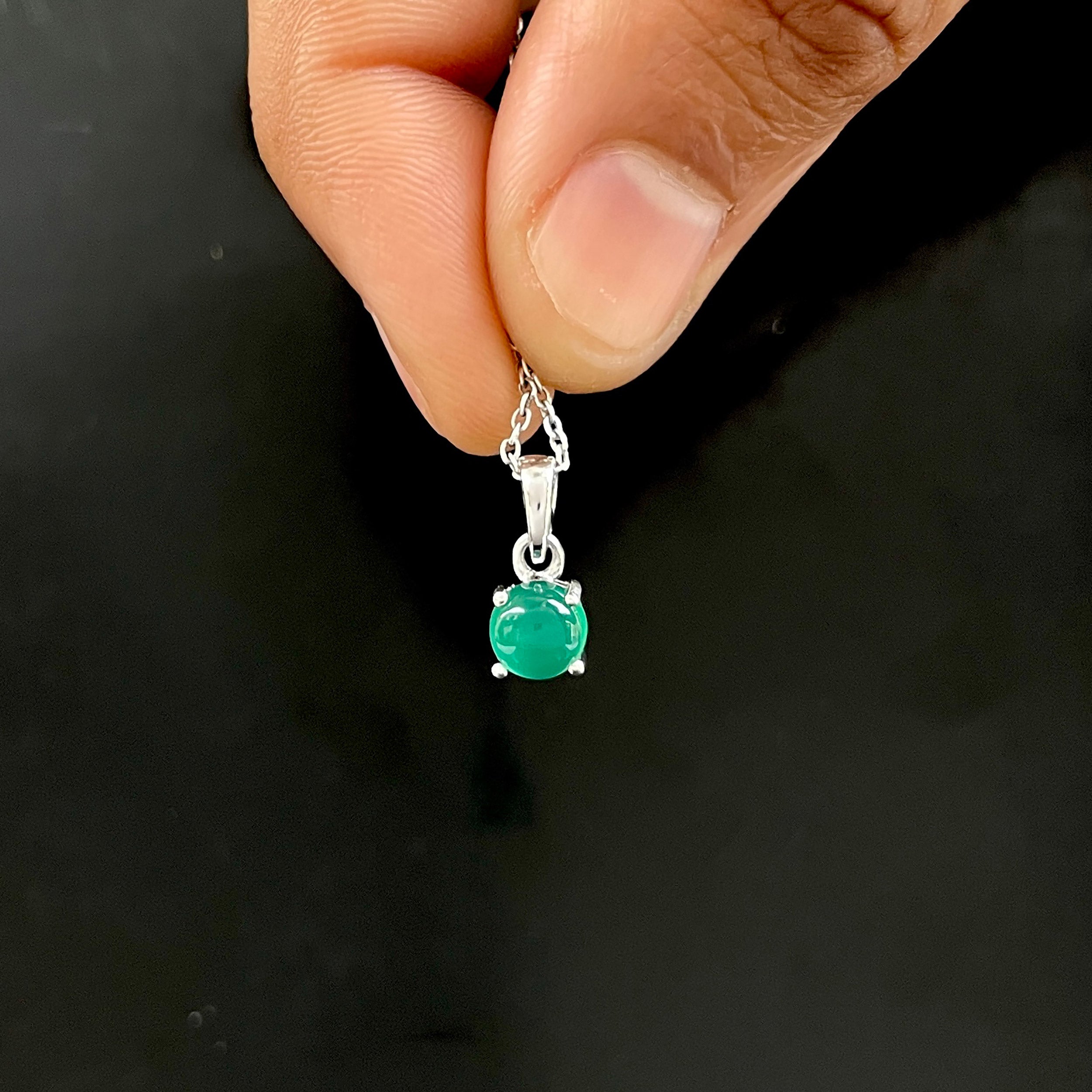 Green Onyx Pendant-(GRO-SP-927.)
