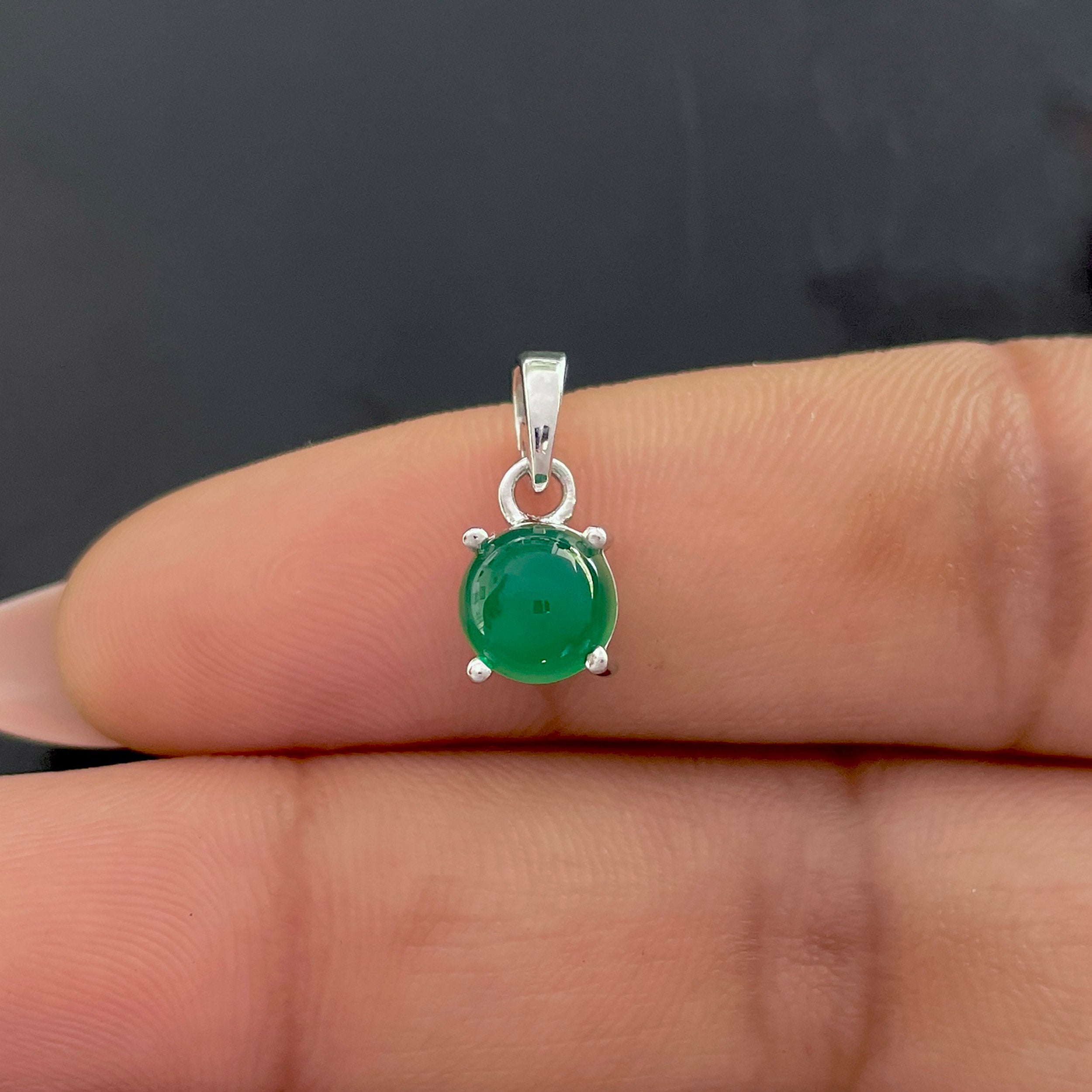 Green Onyx Pendant-(GRO-SP-929.)