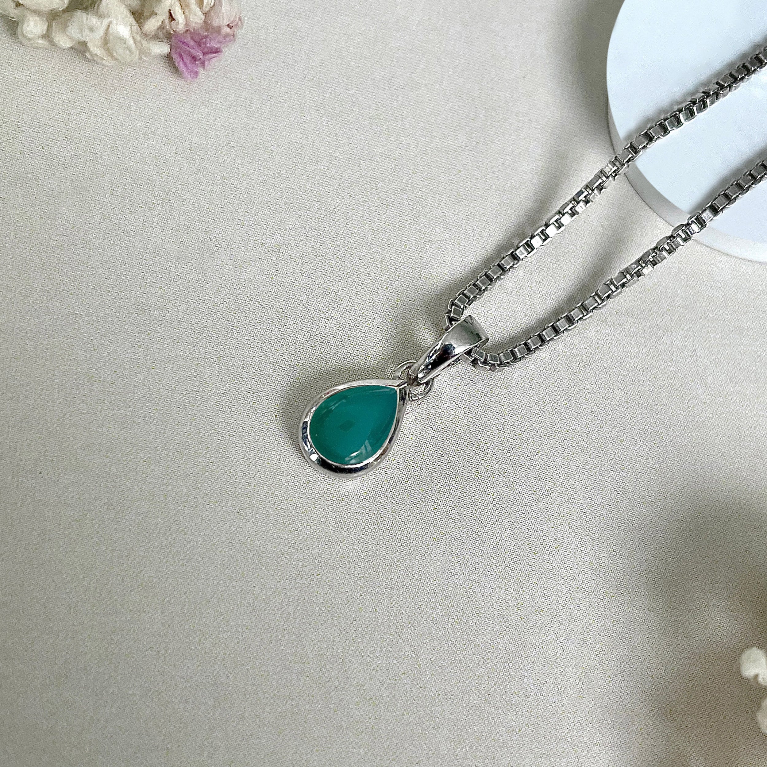Green Onyx Pendant-(GRO-SP-941.)