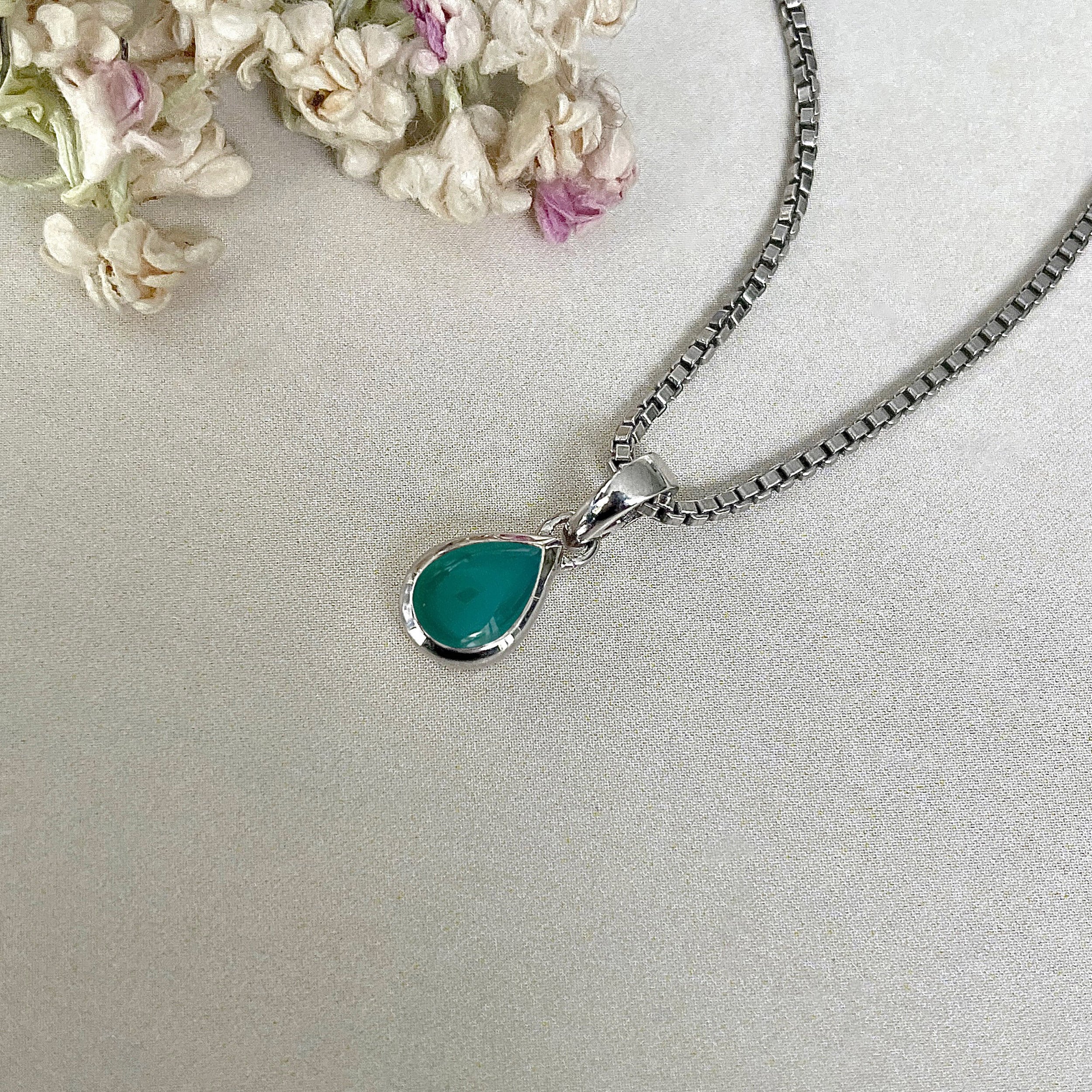 Green Onyx Pendant-(GRO-SP-941.)