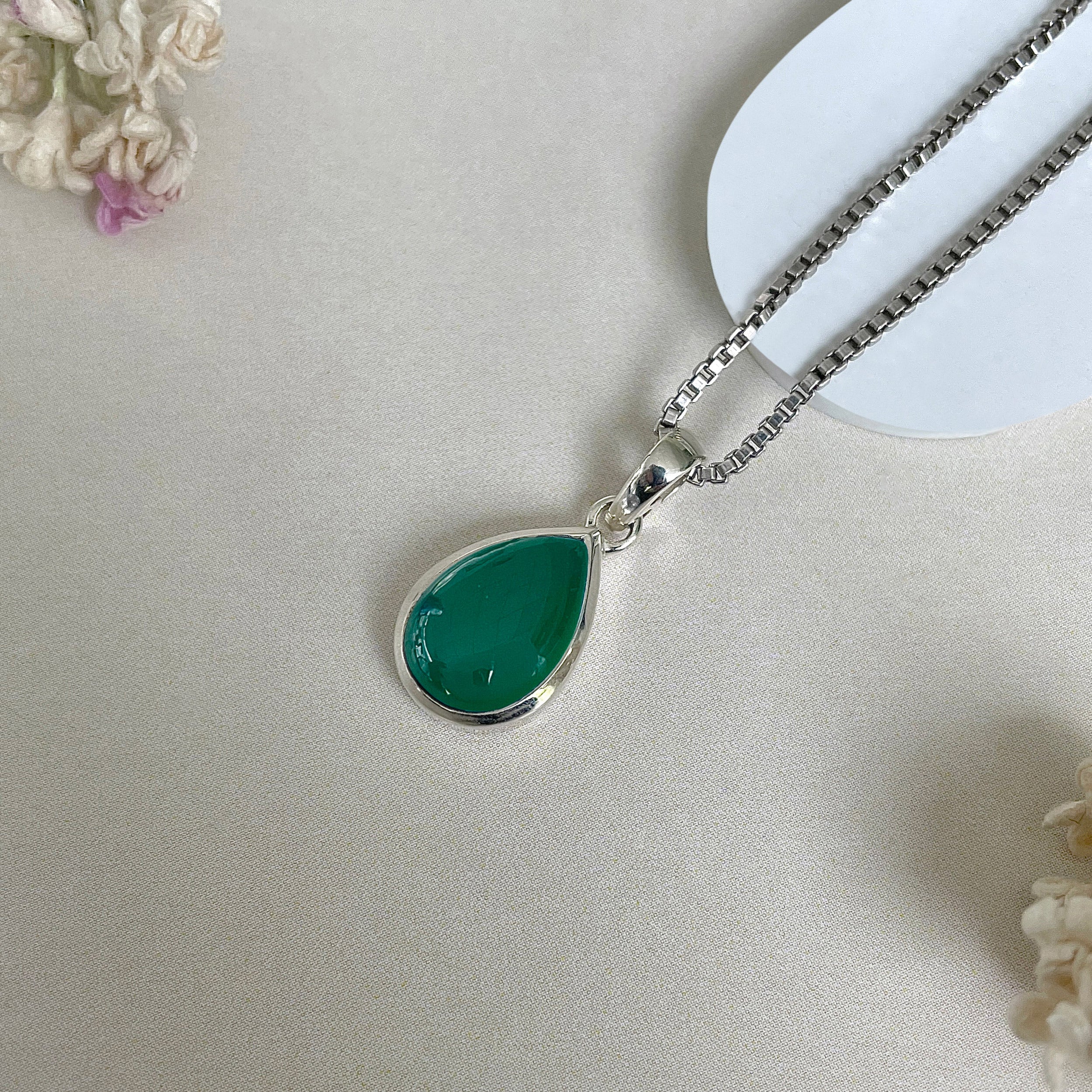 Green Onyx Pendant-(GRO-SP-946.)