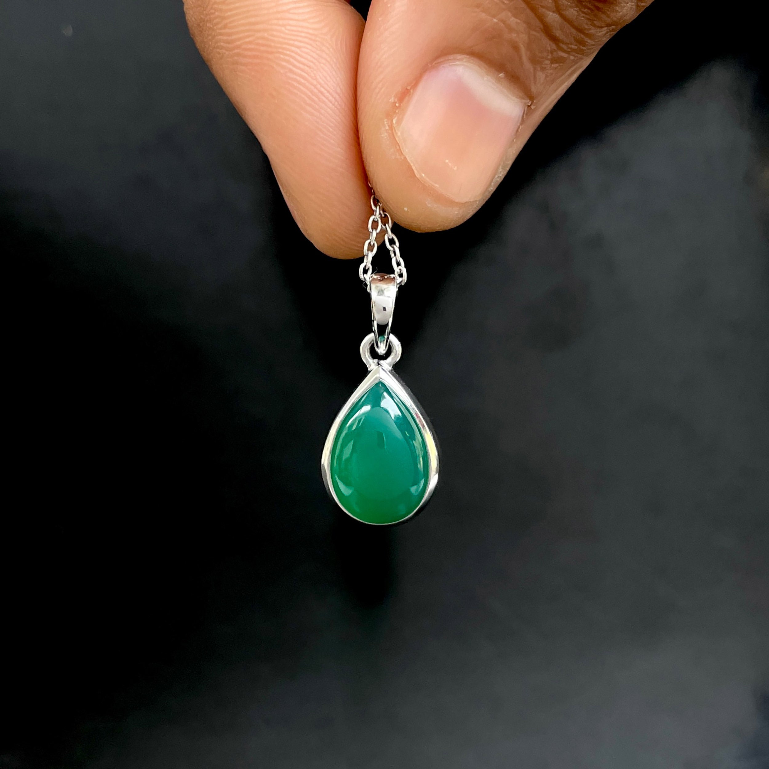 Green Onyx Pendant-(GRO-SP-946.)