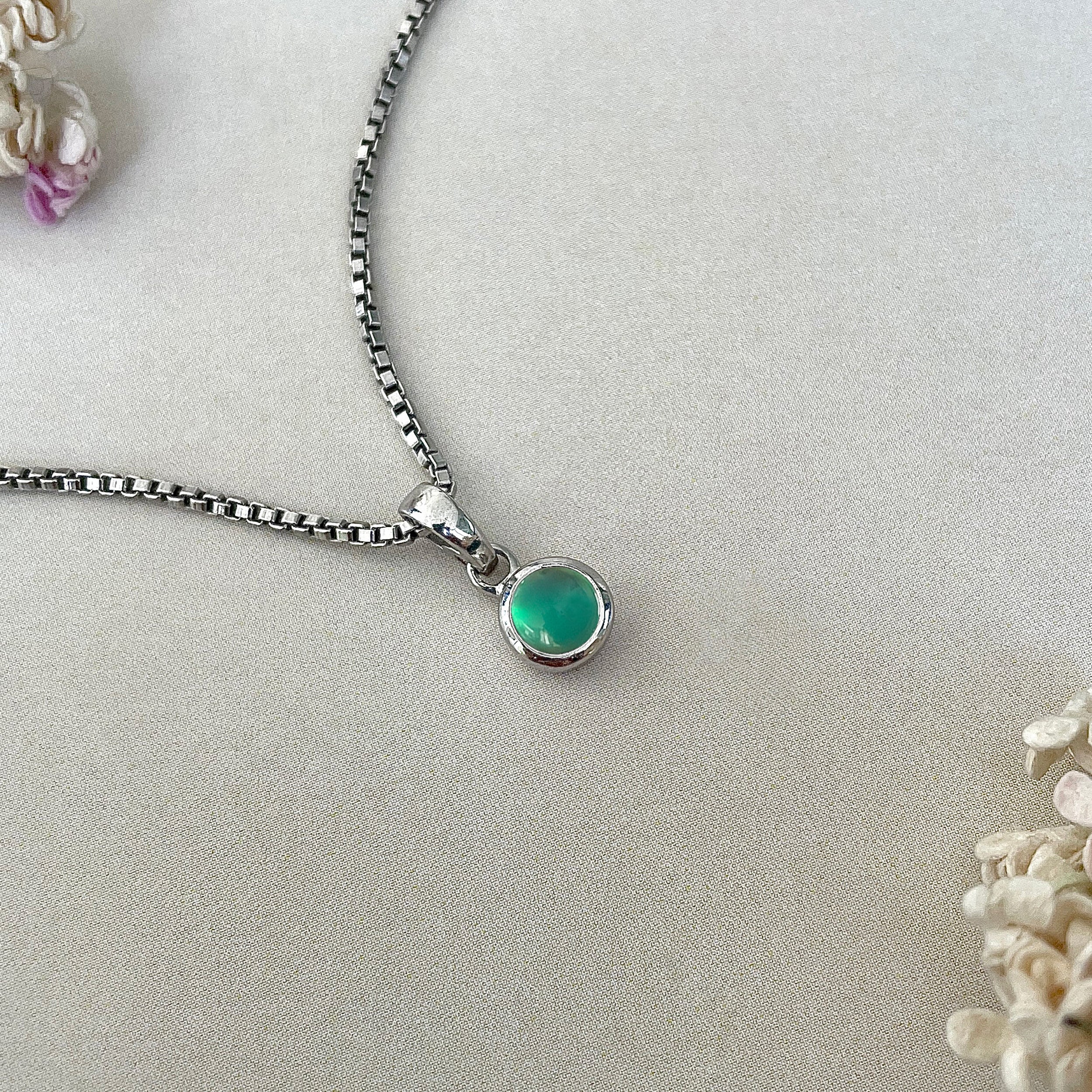 Green Onyx Pendant-(GRO-SP-948.)