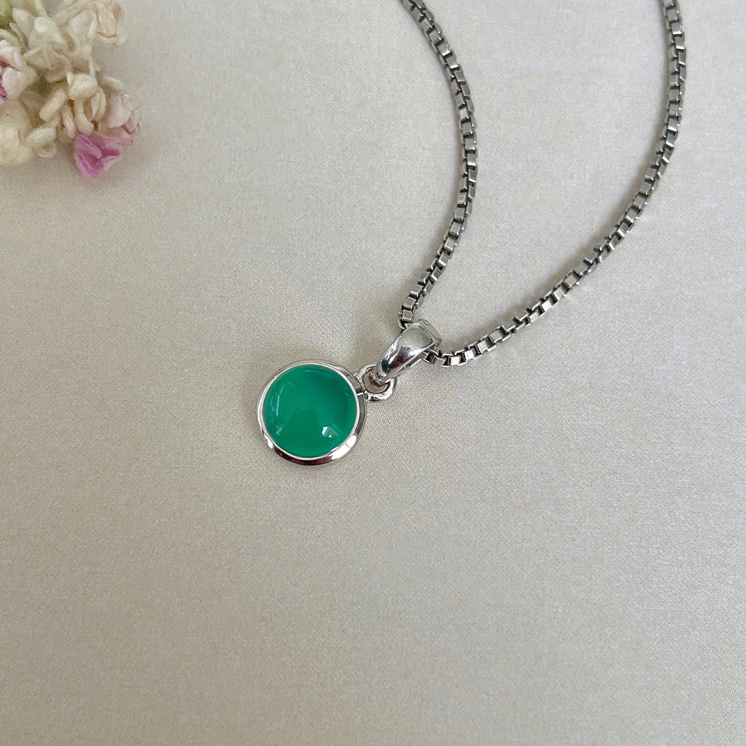 Green Onyx Pendant-(GRO-SP-950.)