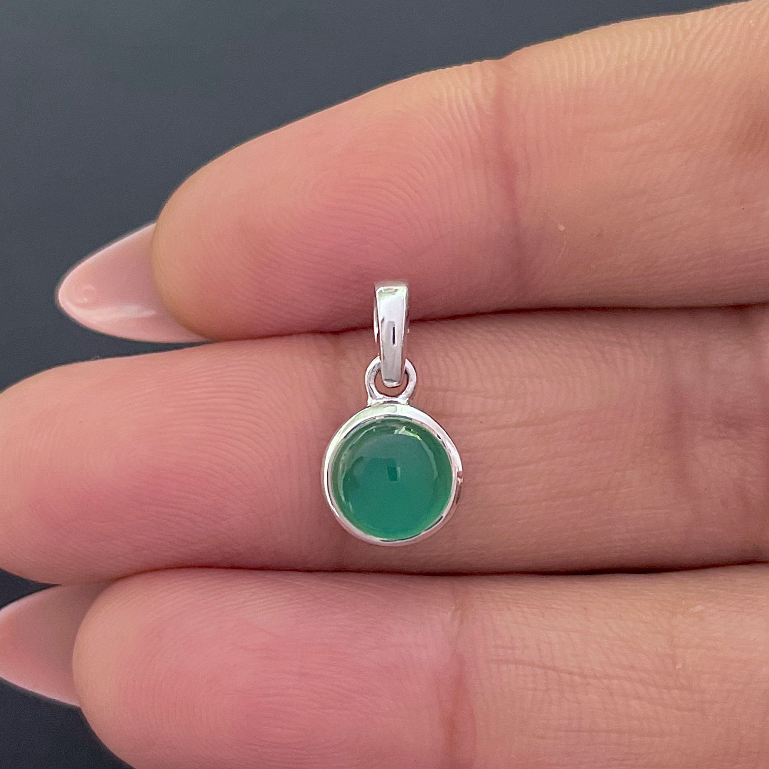 Green Onyx Pendant-(GRO-SP-950.)