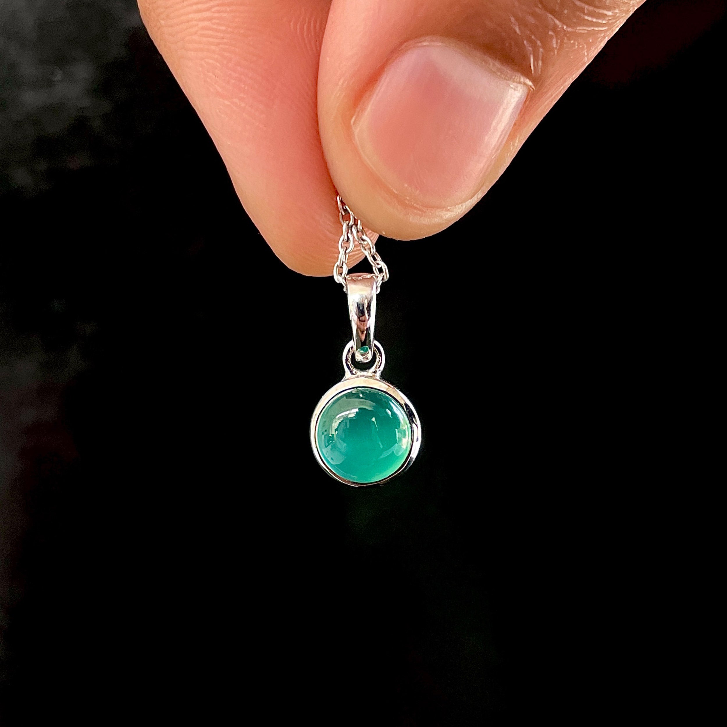 Green Onyx Pendant-(GRO-SP-950.)