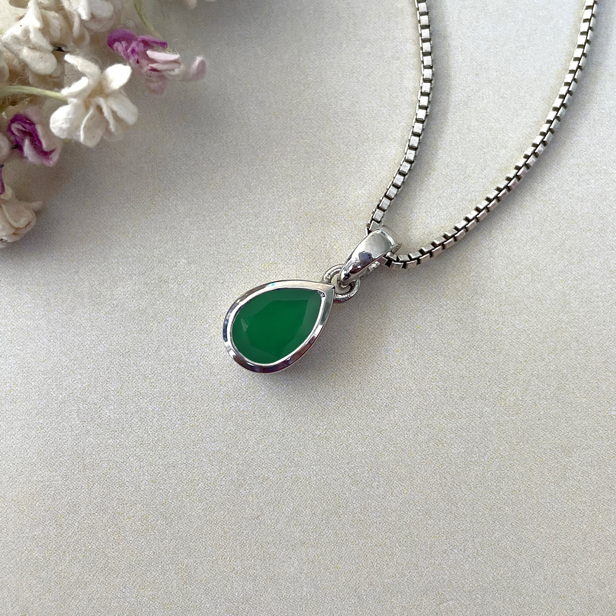 Green Onyx Pendant-(GRO-SP-956.)