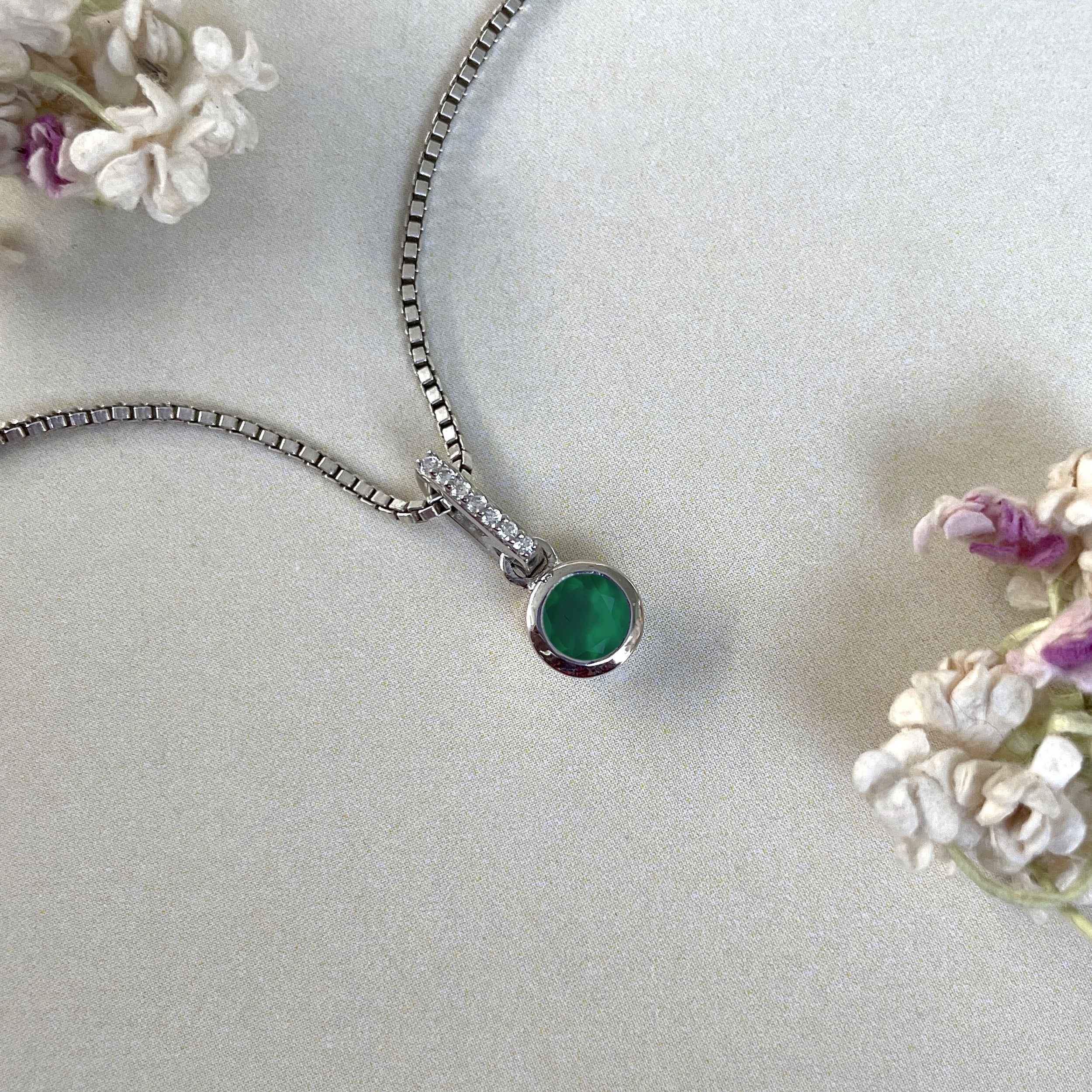 Green Onyx & White Topaz Pendant-(GRO-SP-957.)