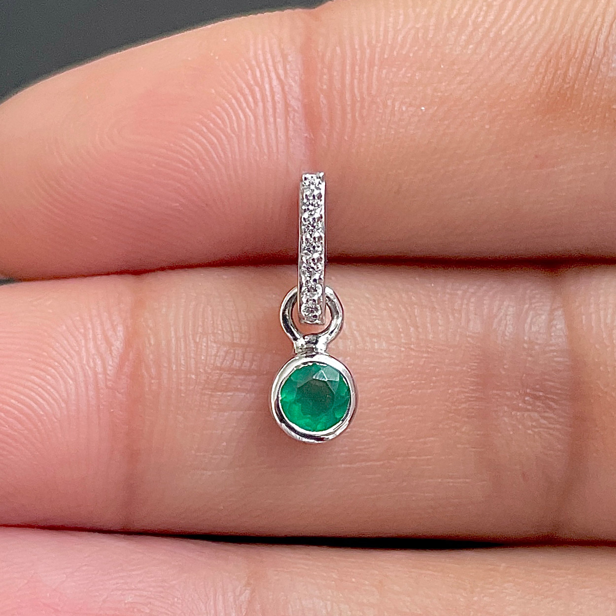 Green Onyx & White Topaz Pendant-(GRO-SP-999B.)