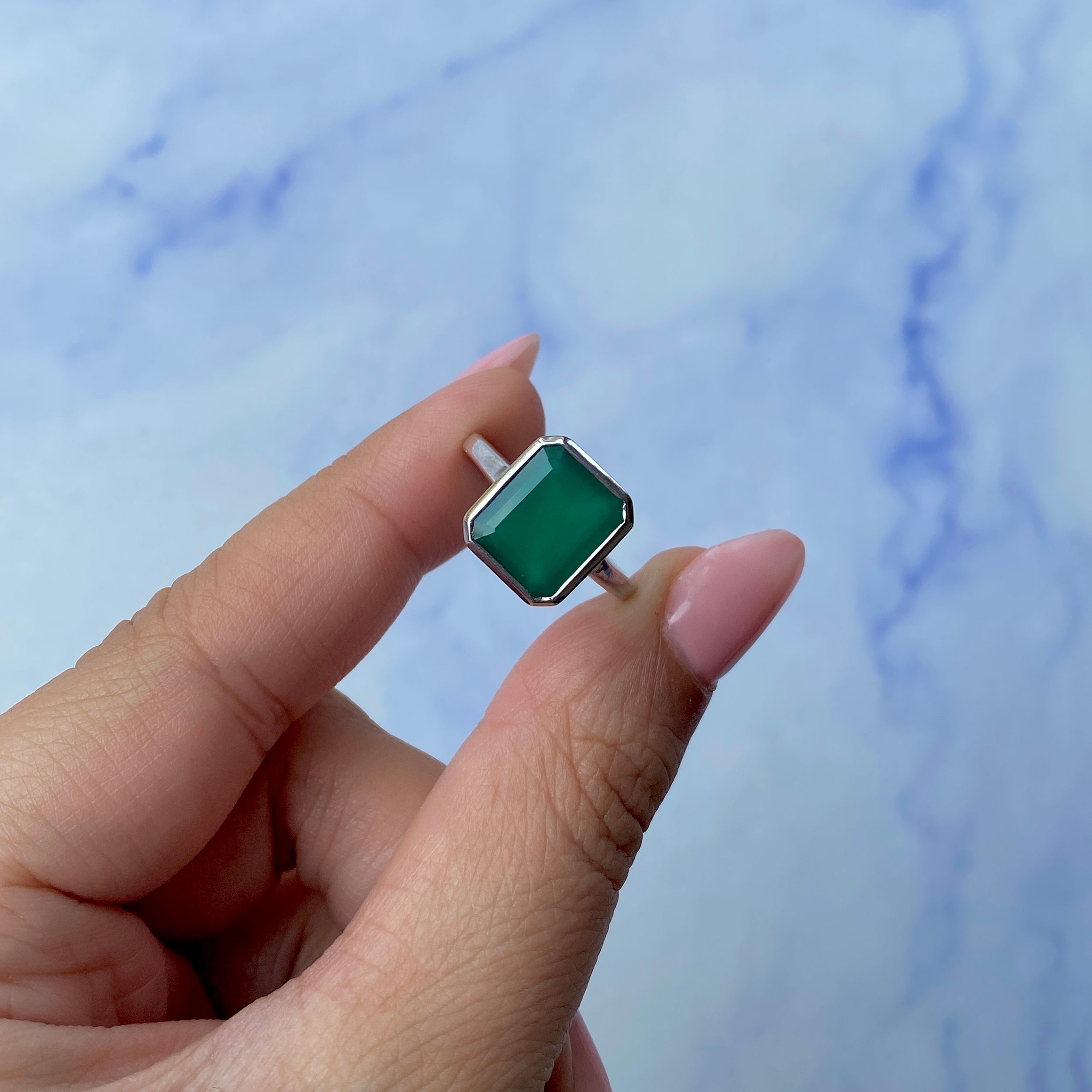 Green Onyx Ring-(GRO-SR-1752.)