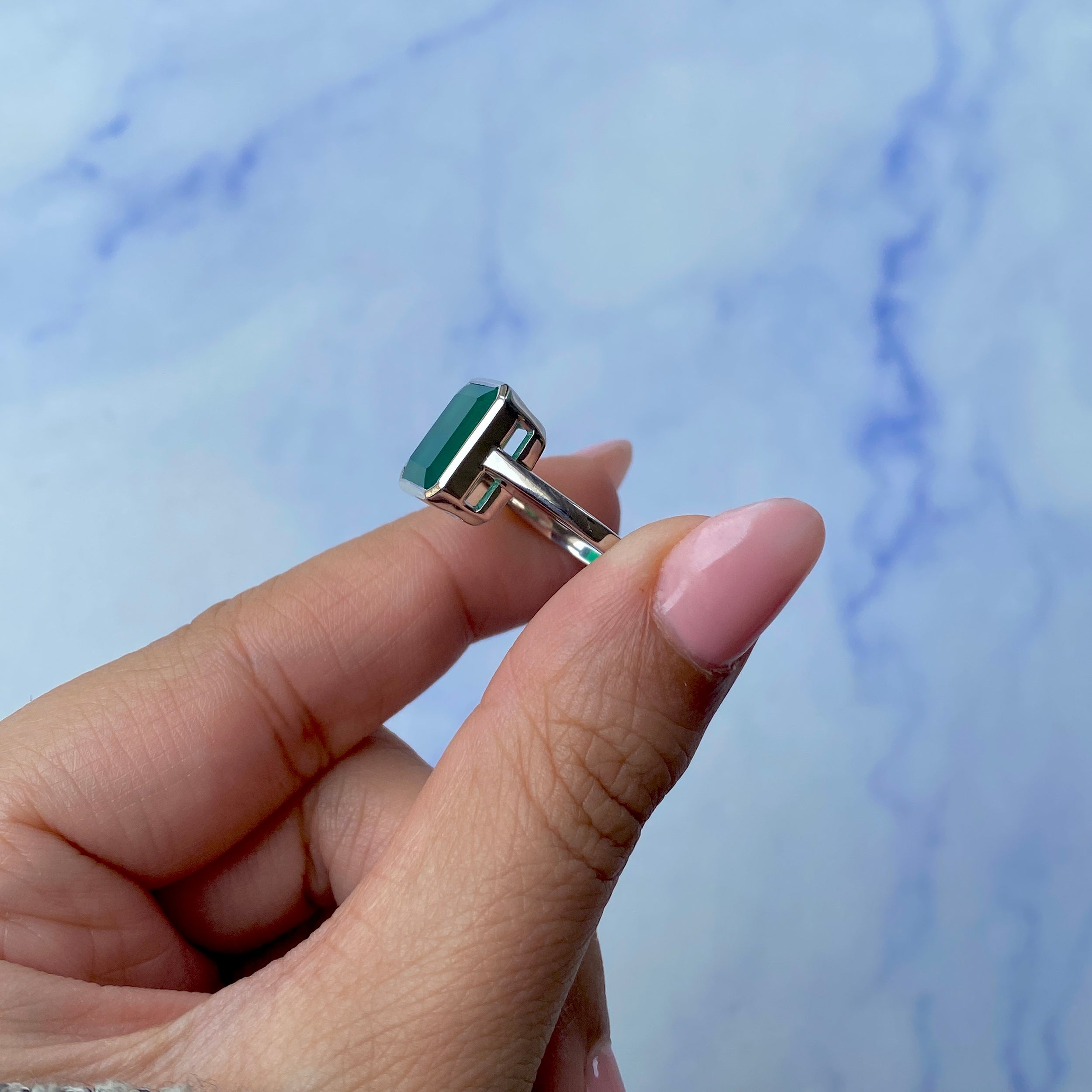 Green Onyx Ring-(GRO-SR-1752.)