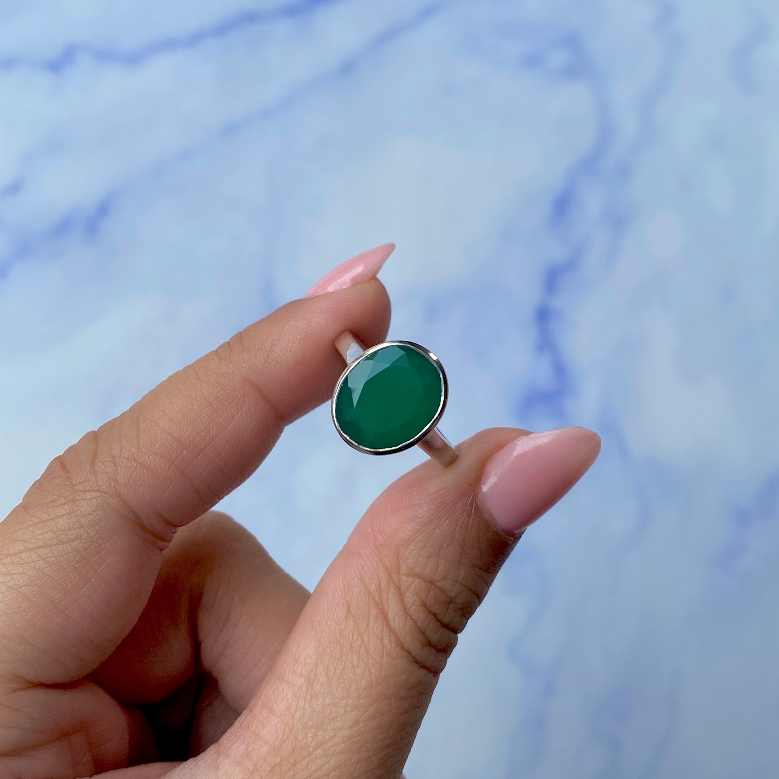 Green Onyx Ring-(GRO-SR-1806.)