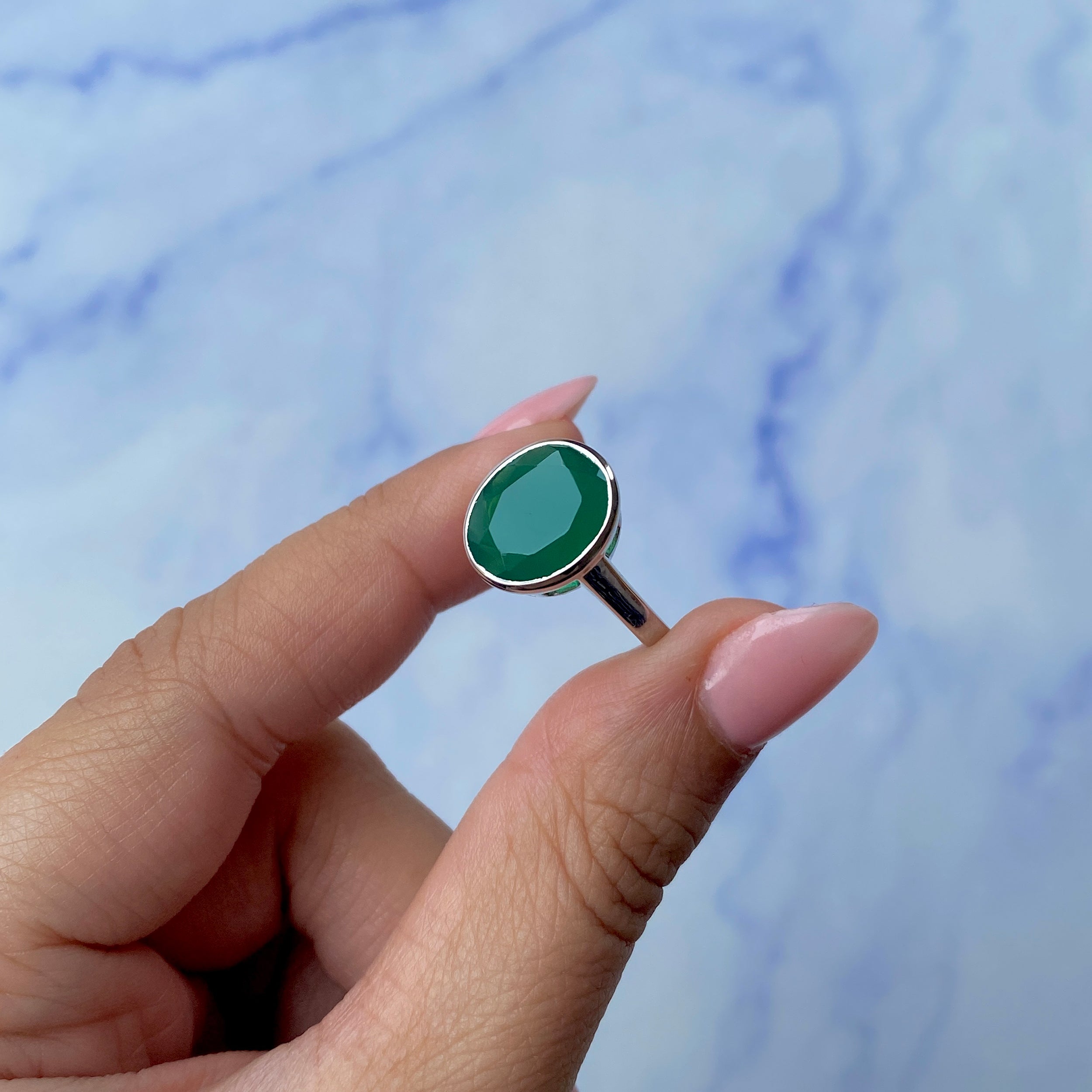 Green Onyx Ring-(GRO-SR-1806.)