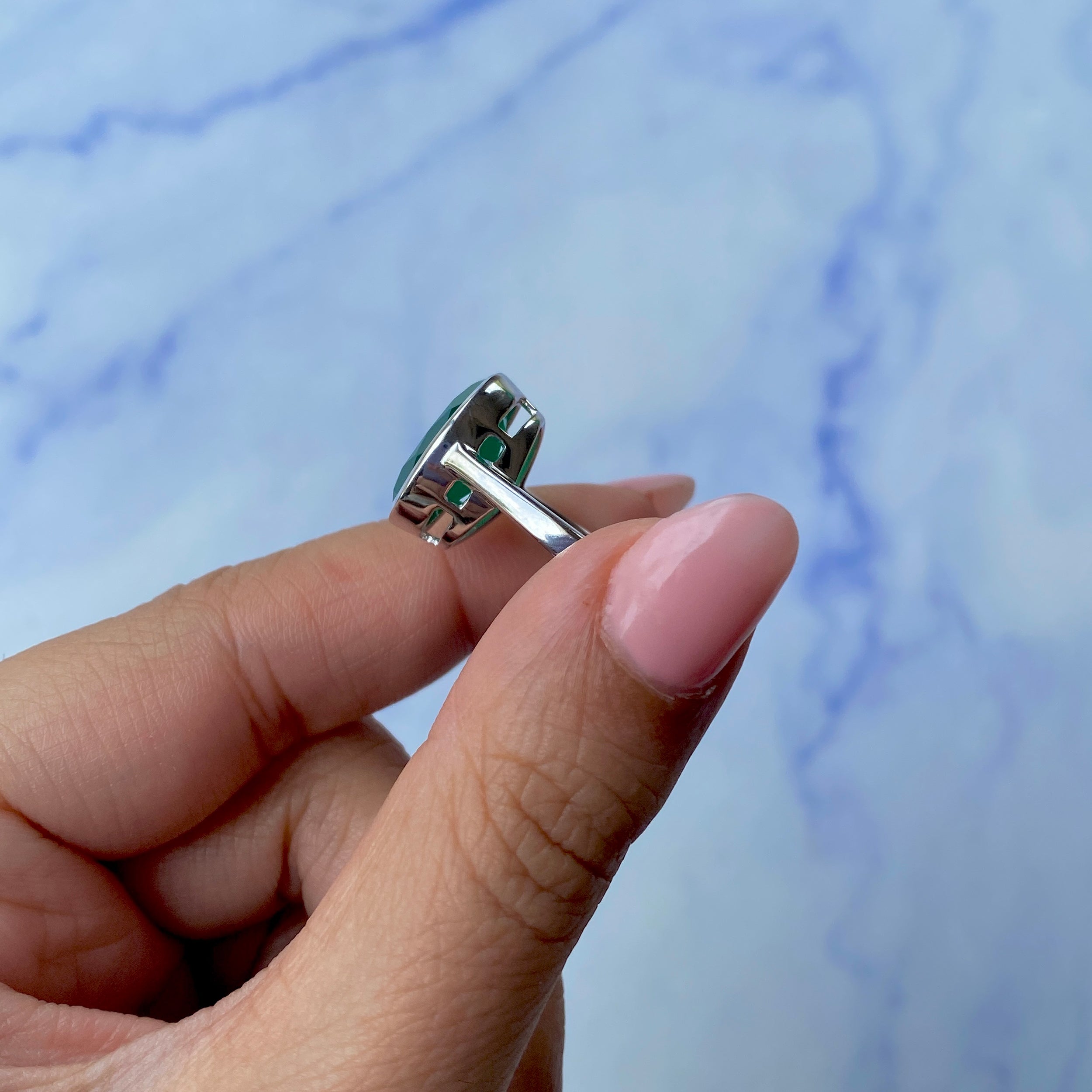 Green Onyx Ring-(GRO-SR-1892.)