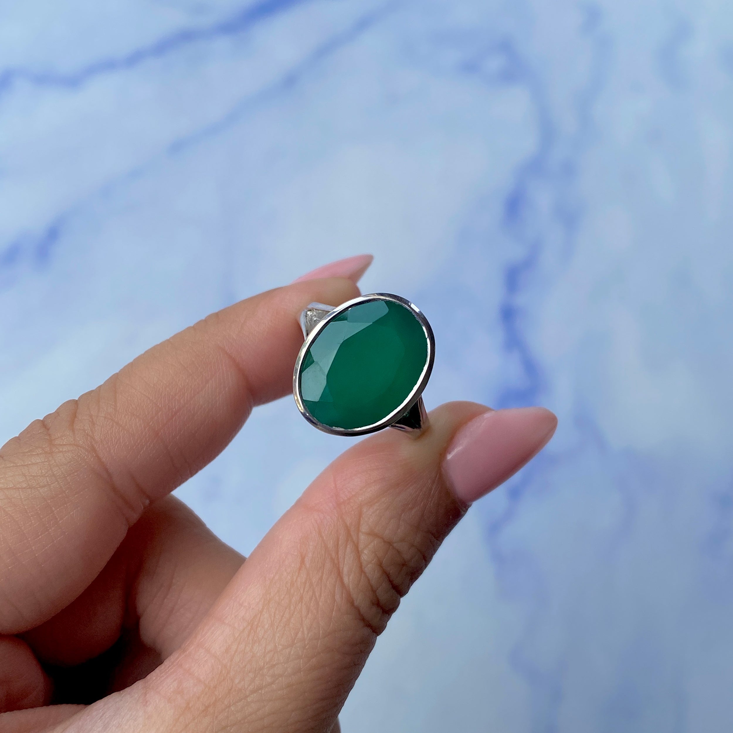 Green Onyx Ring-(GRO-SR-1897.)