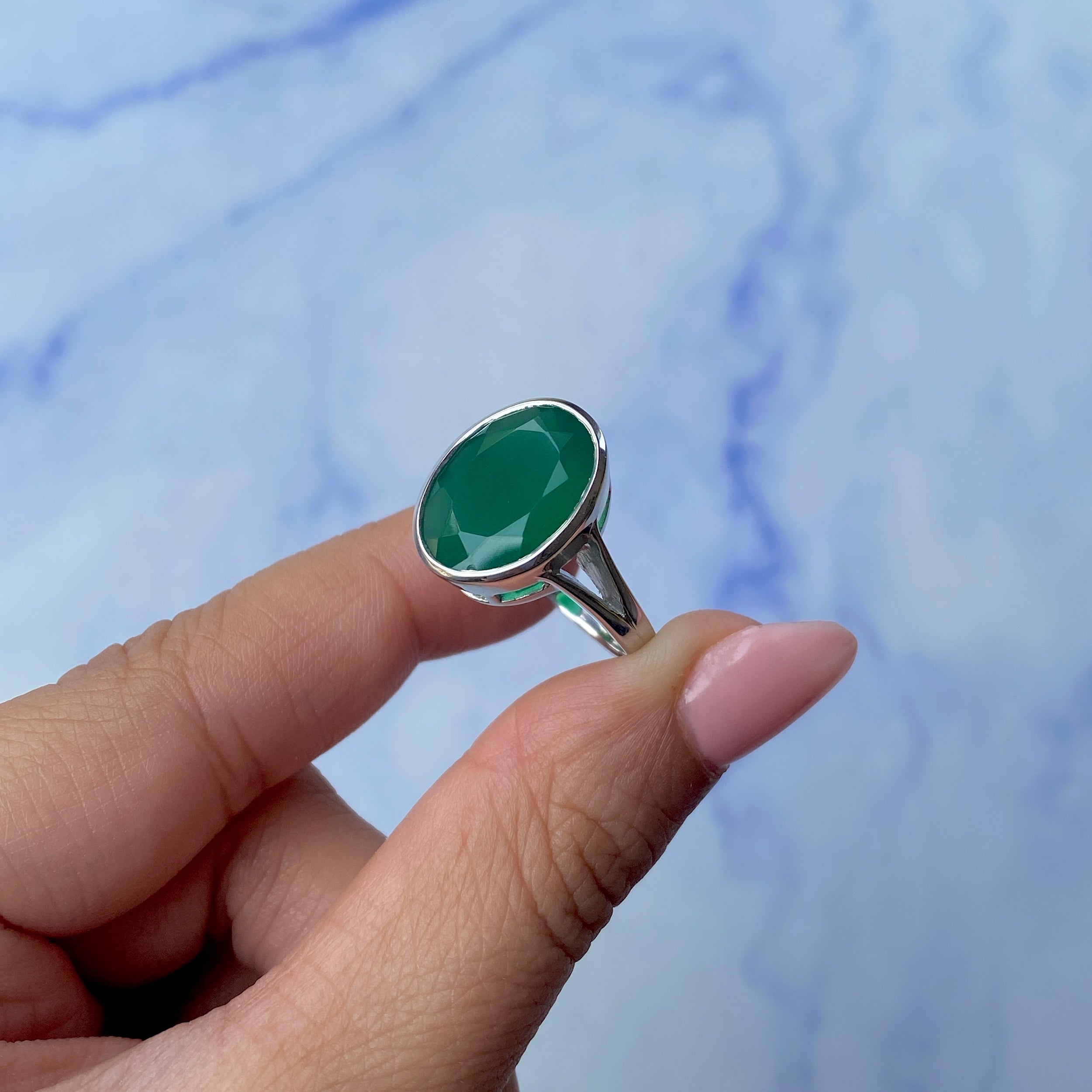 Green Onyx Ring-(GRO-SR-1897.)