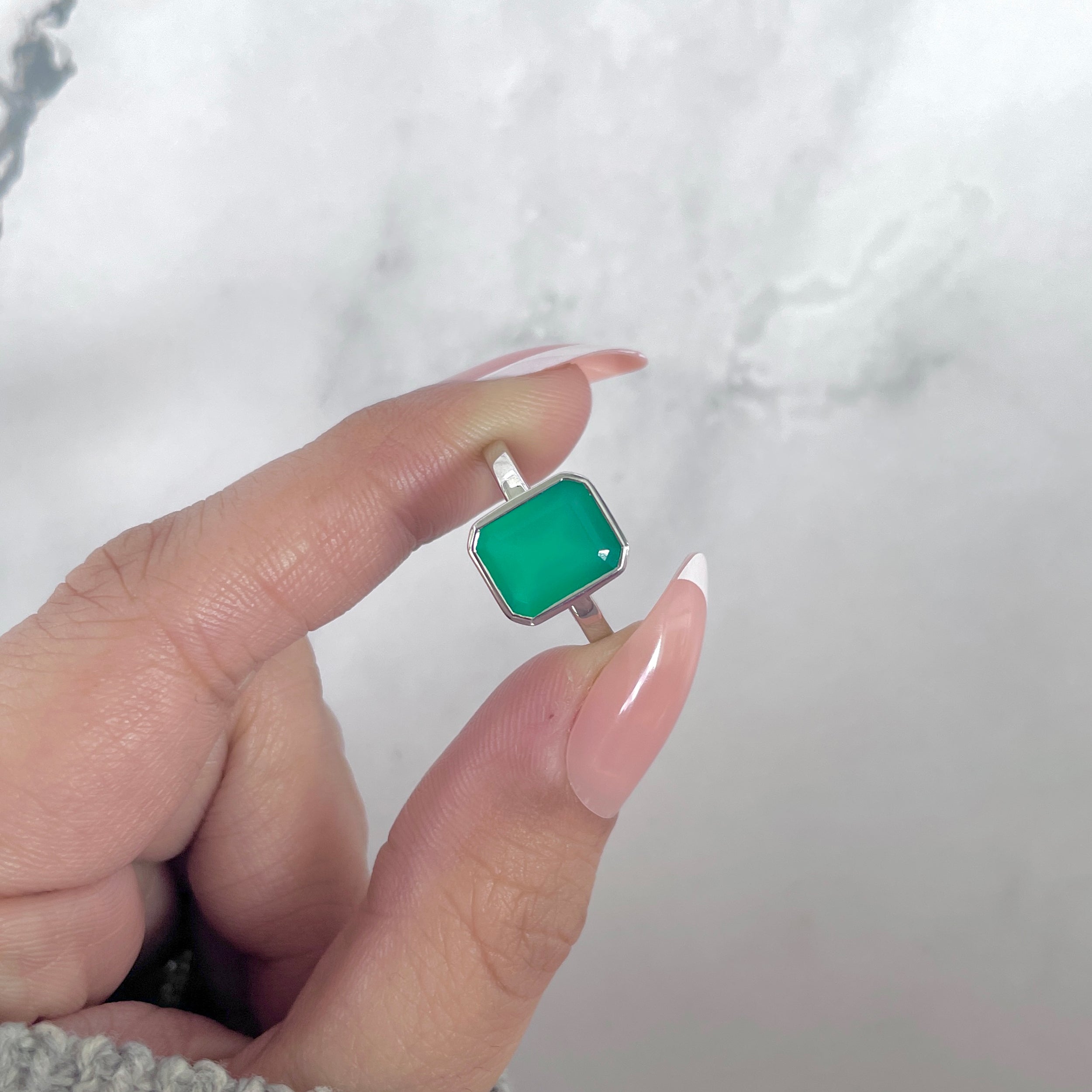 Green Onyx Ring-(GRO-SR-1926.)