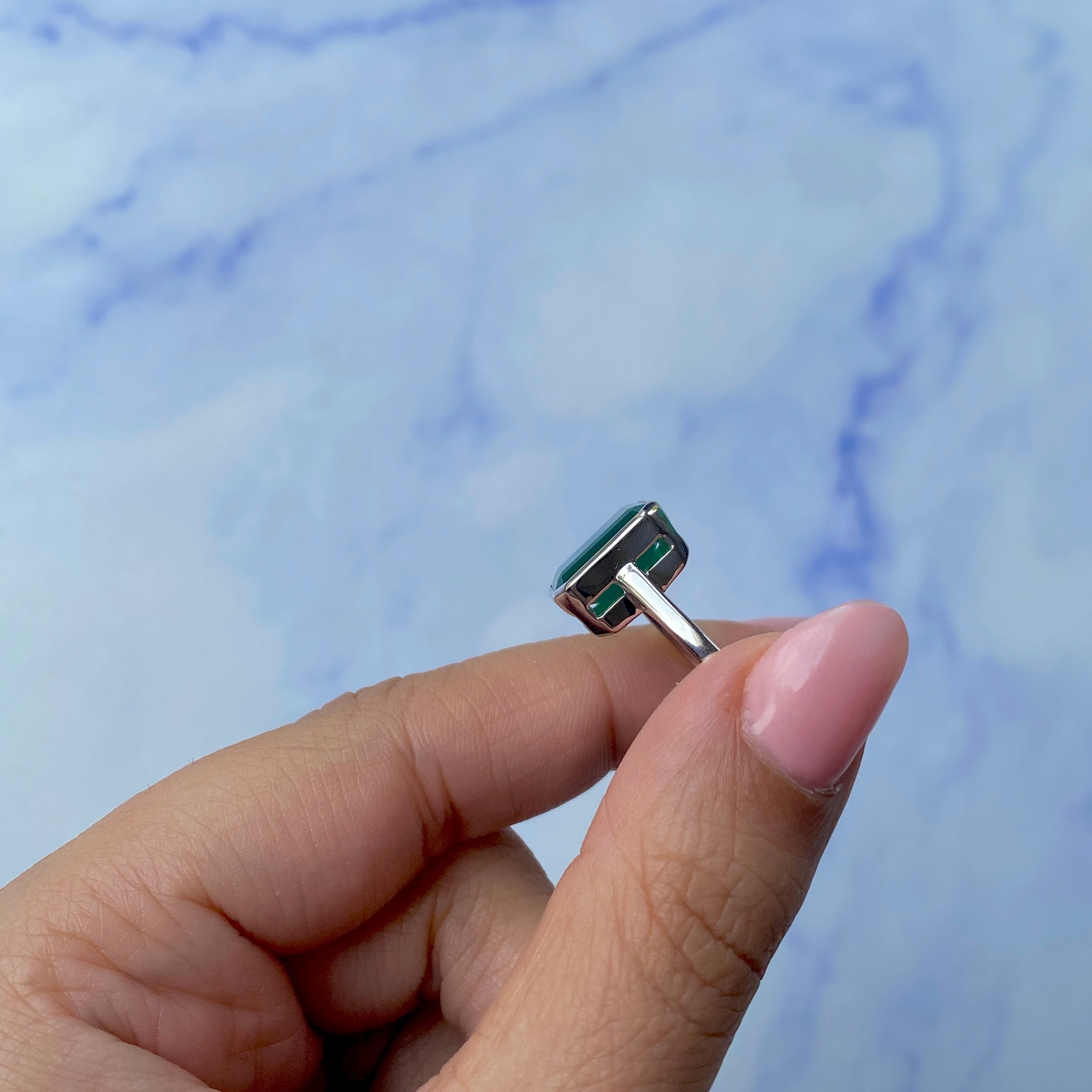 Green Onyx Ring-(GRO-SR-1927.)