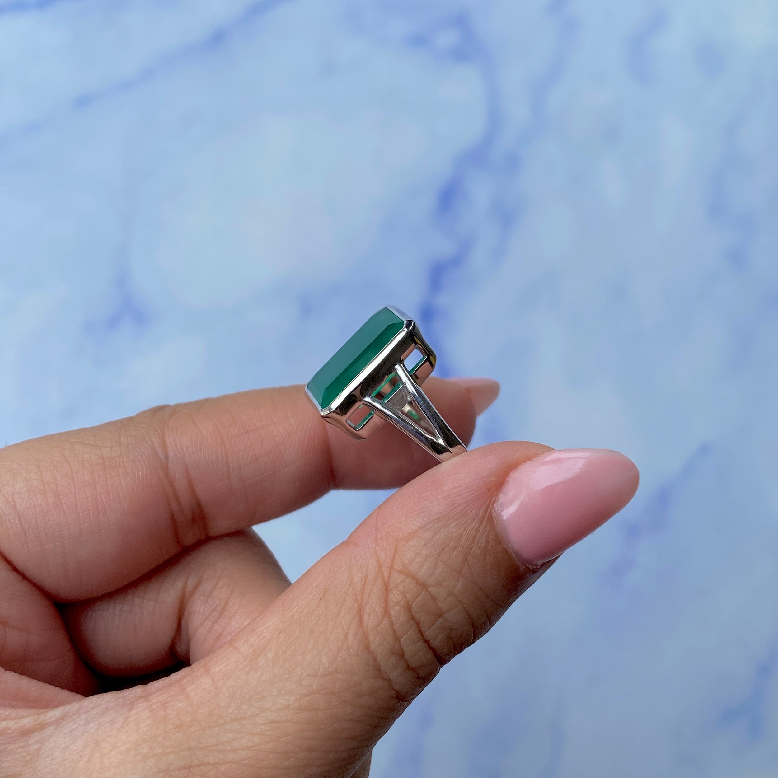 Green Onyx Ring-(GRO-SR-1928.)