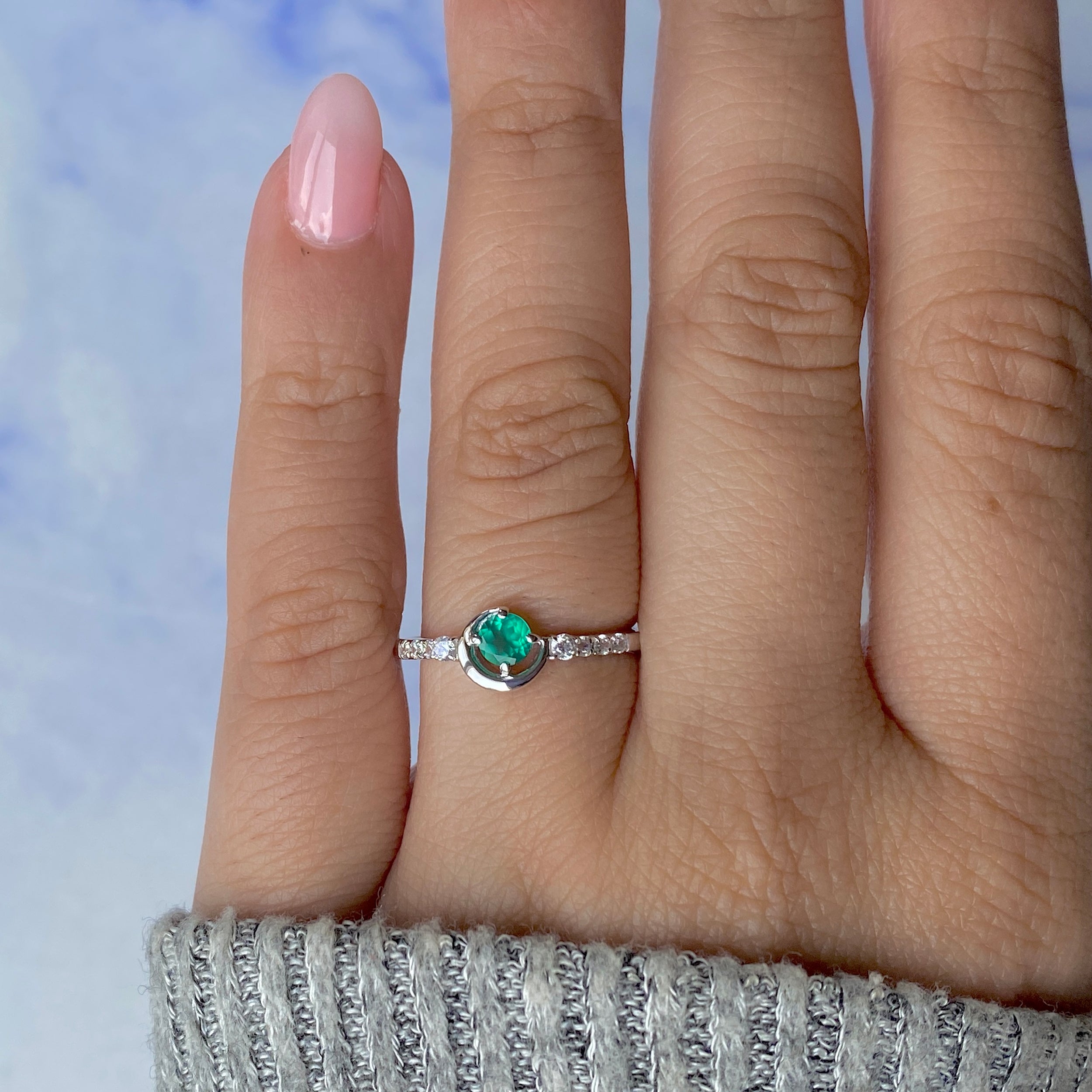 Green Onyx Ring-(GRO-SR-2292.)