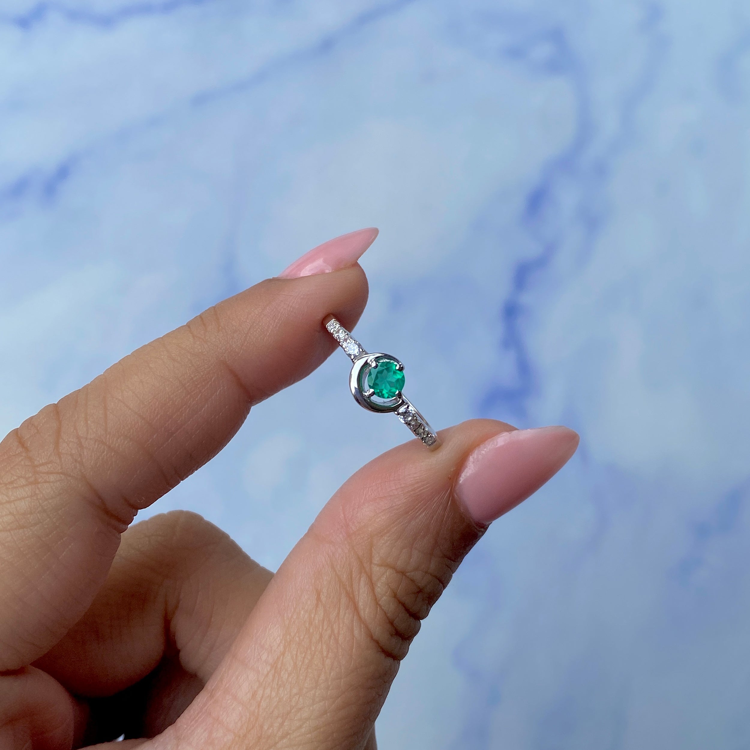 Green Onyx Ring-(GRO-SR-2292.)