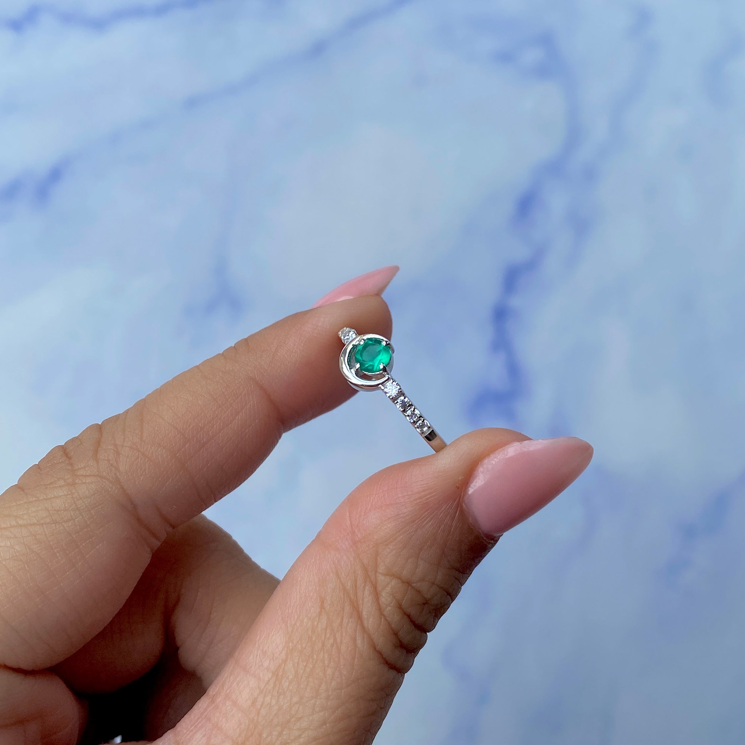 Green Onyx Ring-(GRO-SR-2292.)