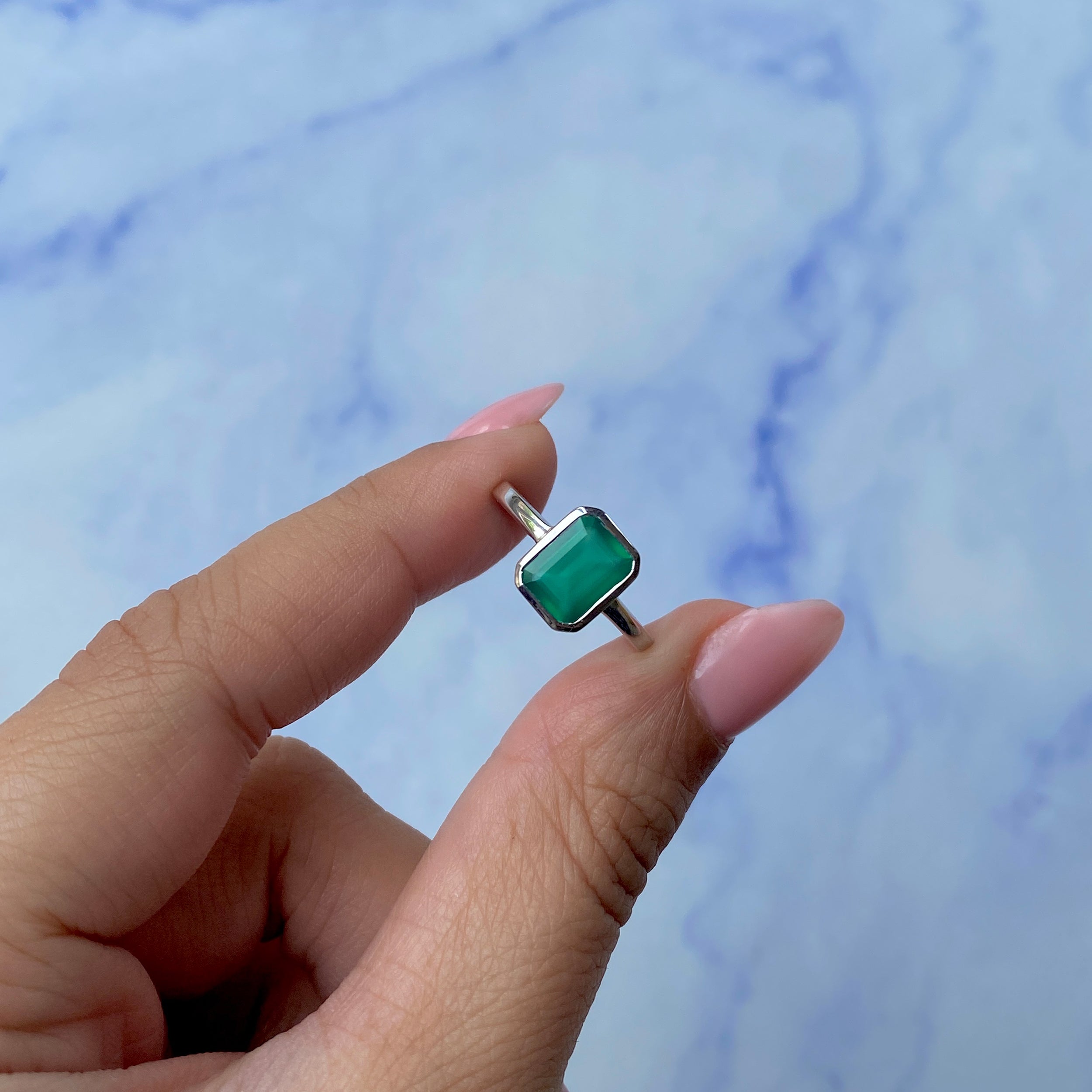 Green Onyx Ring-(GRO-SR-246.)