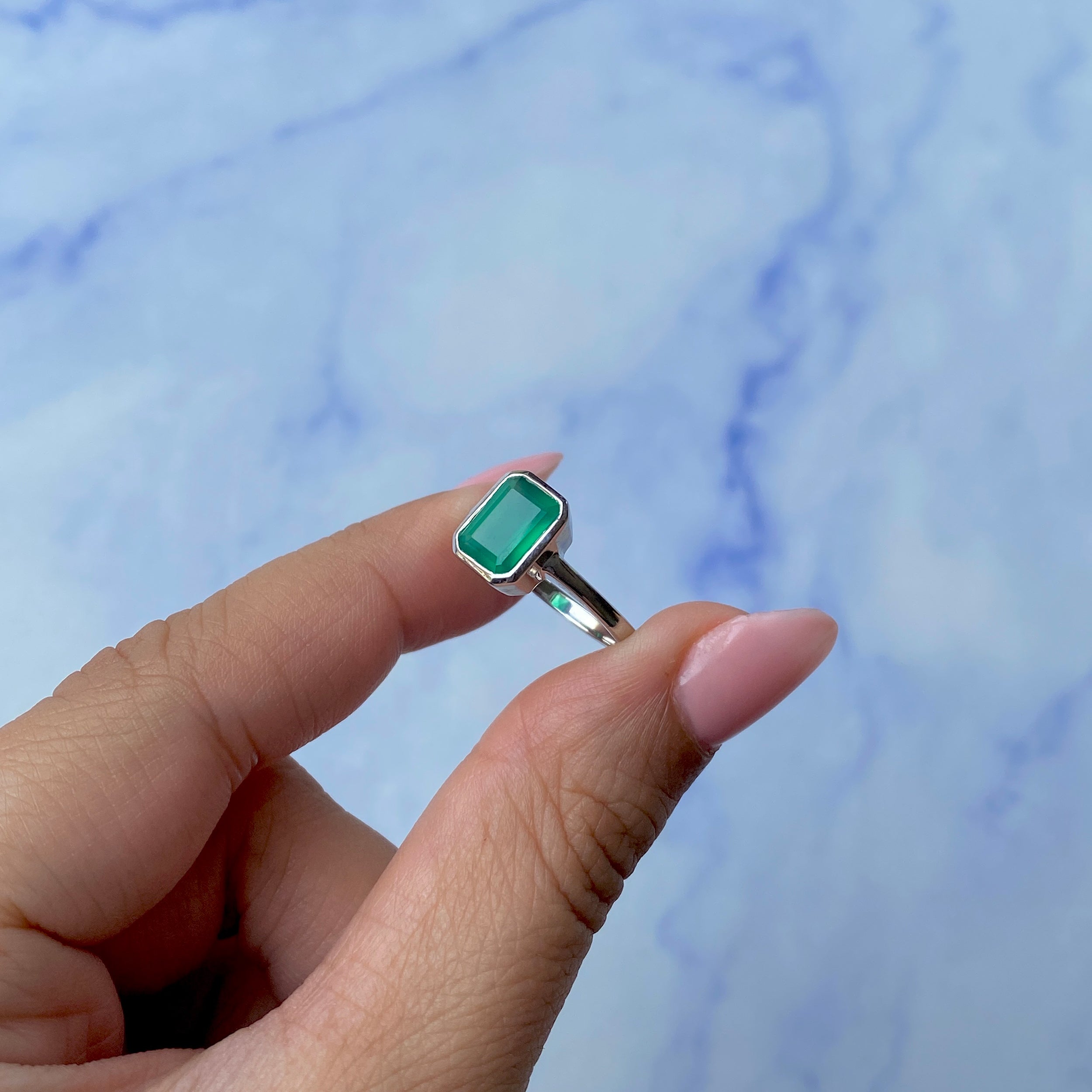 Green Onyx Ring-(GRO-SR-246.)