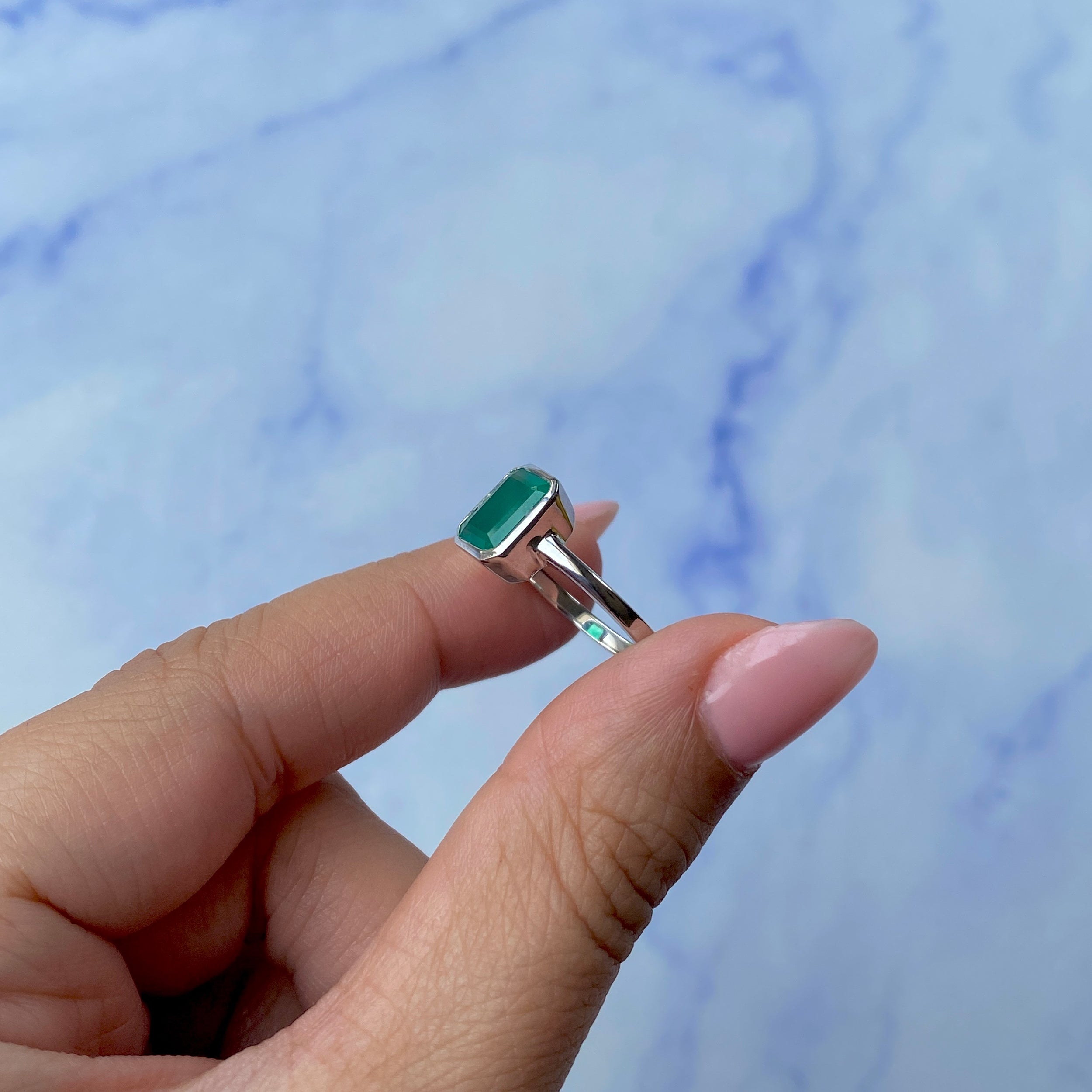 Green Onyx Ring-(GRO-SR-246.)