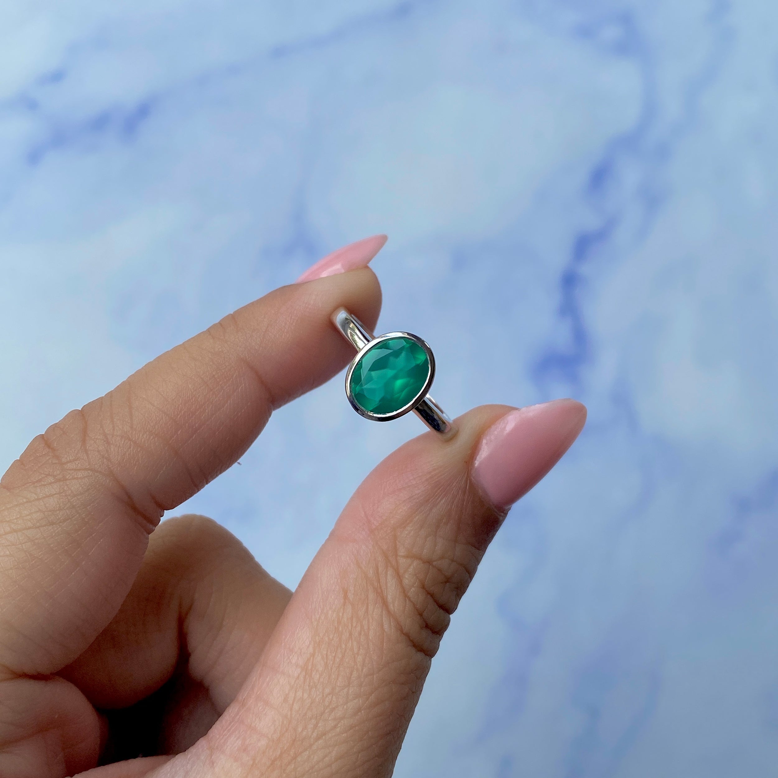 Green Onyx Ring-(GRO-SR-251.)