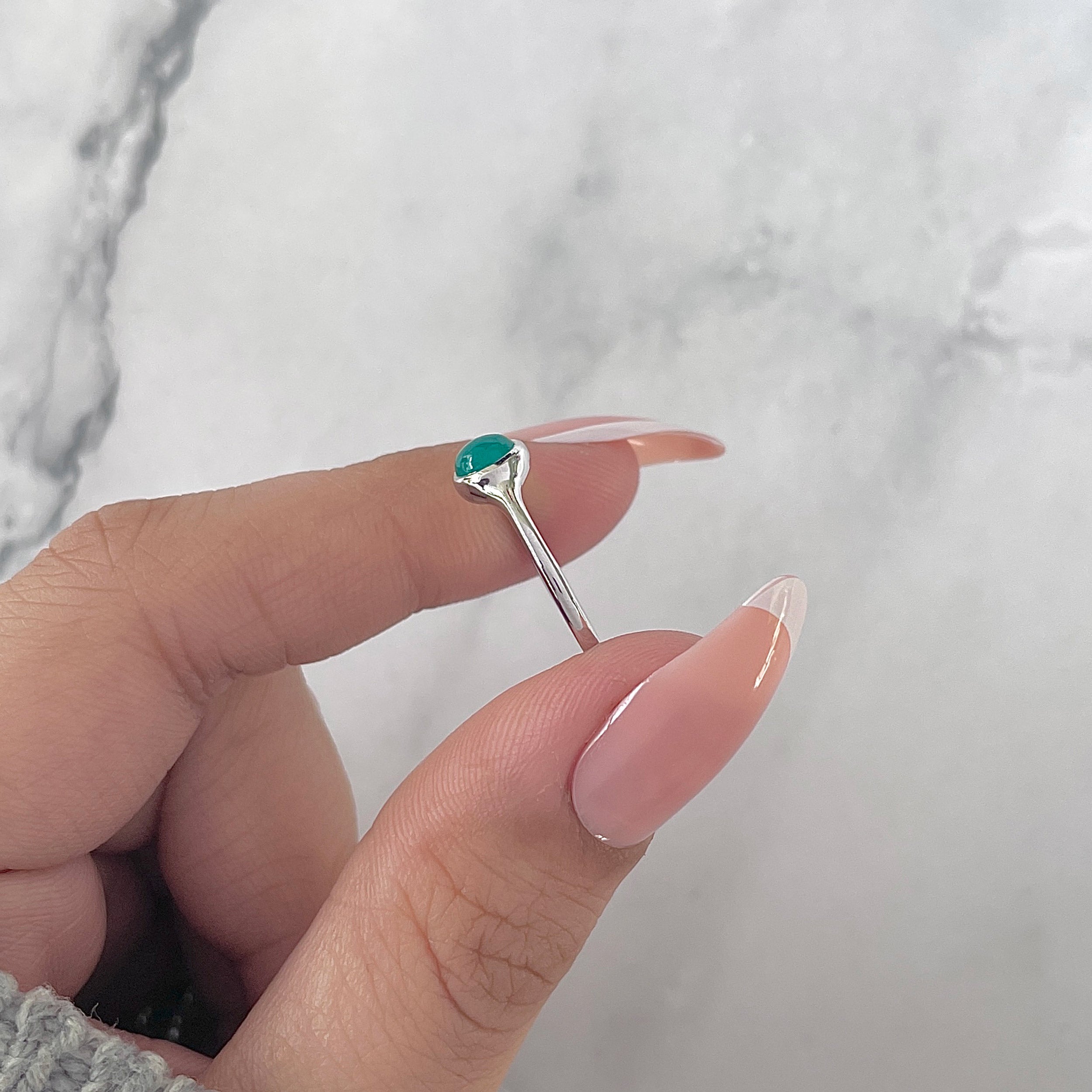 Green Onyx Ring-(GRO-SR-2528.)