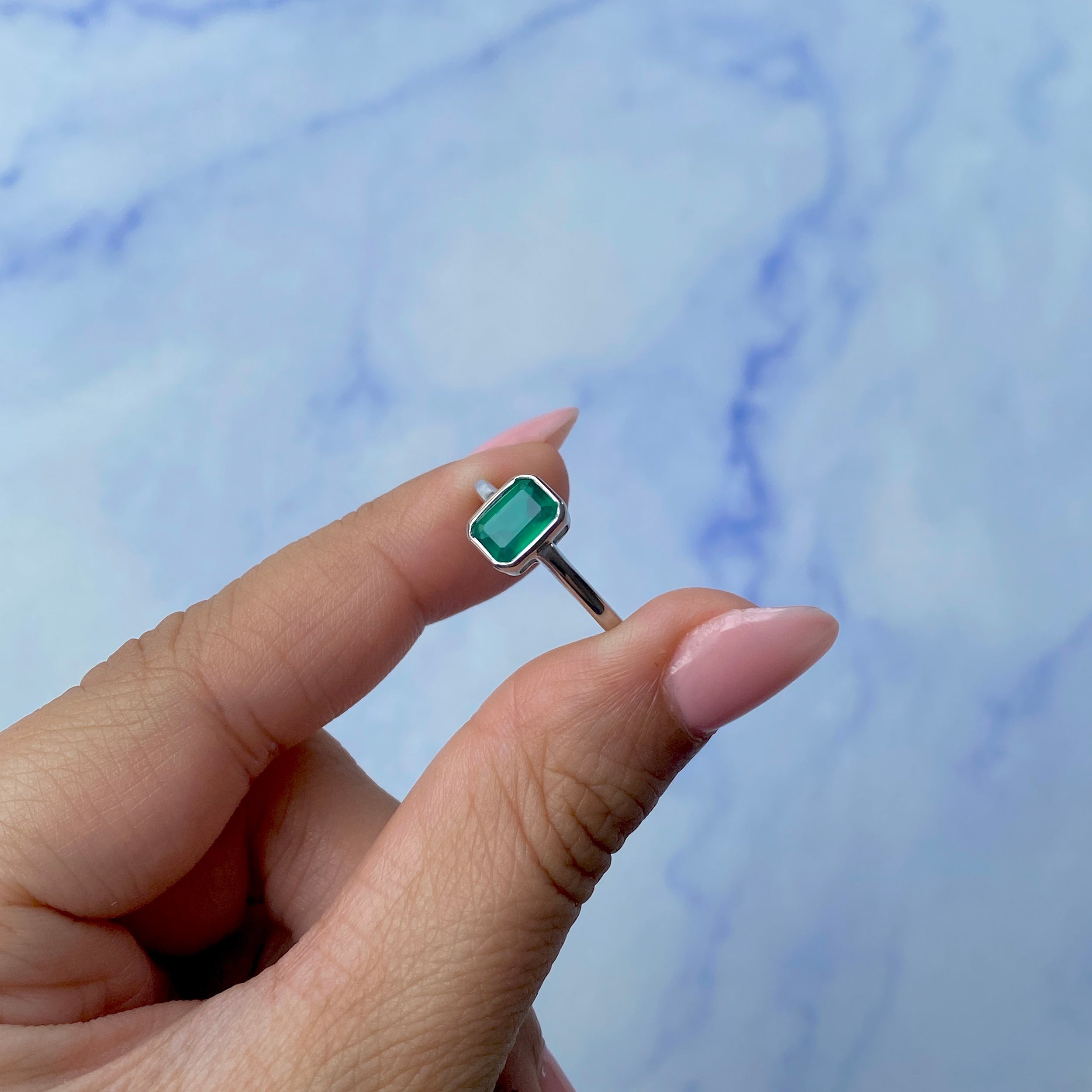 Green Onyx Ring-(GRO-SR-2765.)