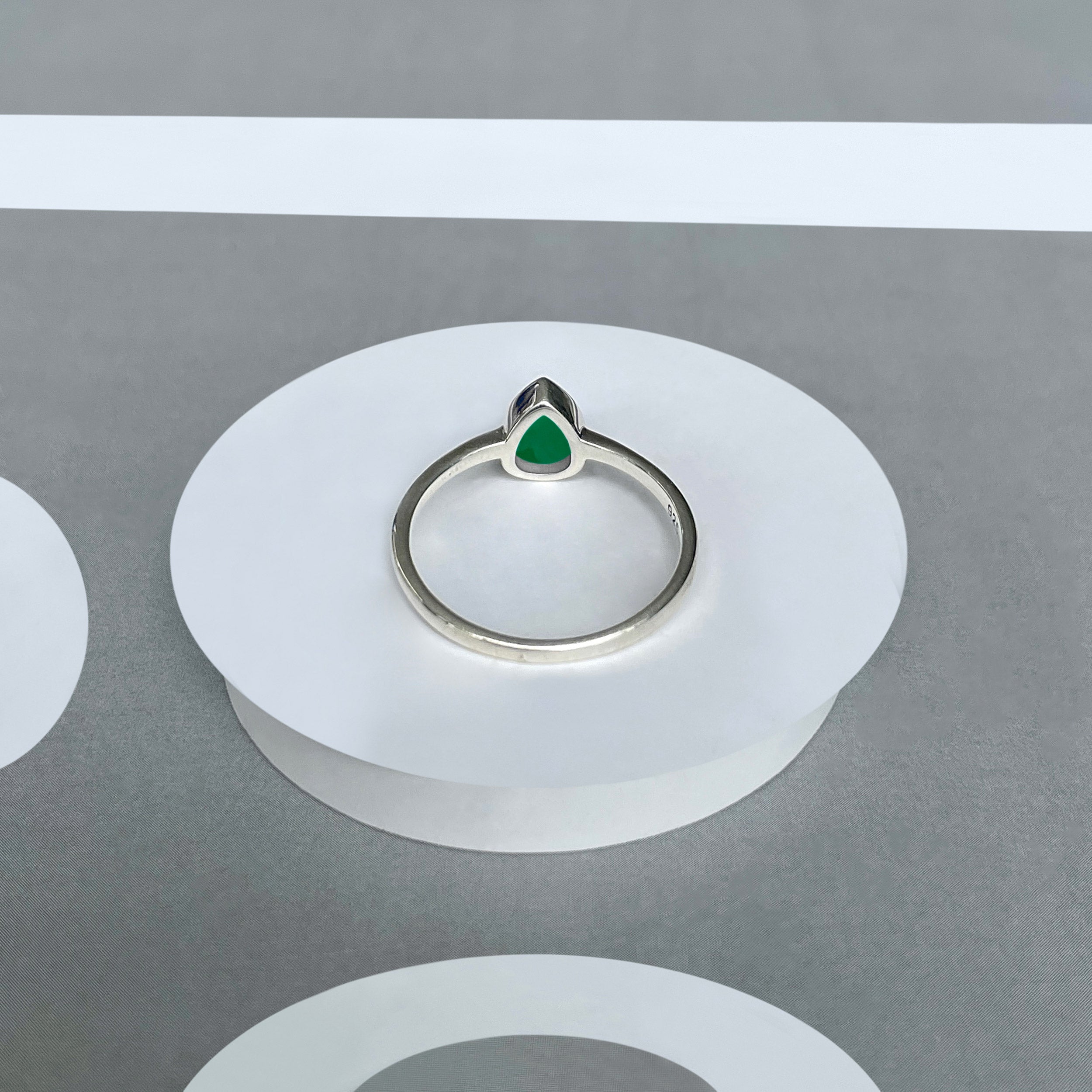 Green Onyx Ring-(GRO-SR-2835.)