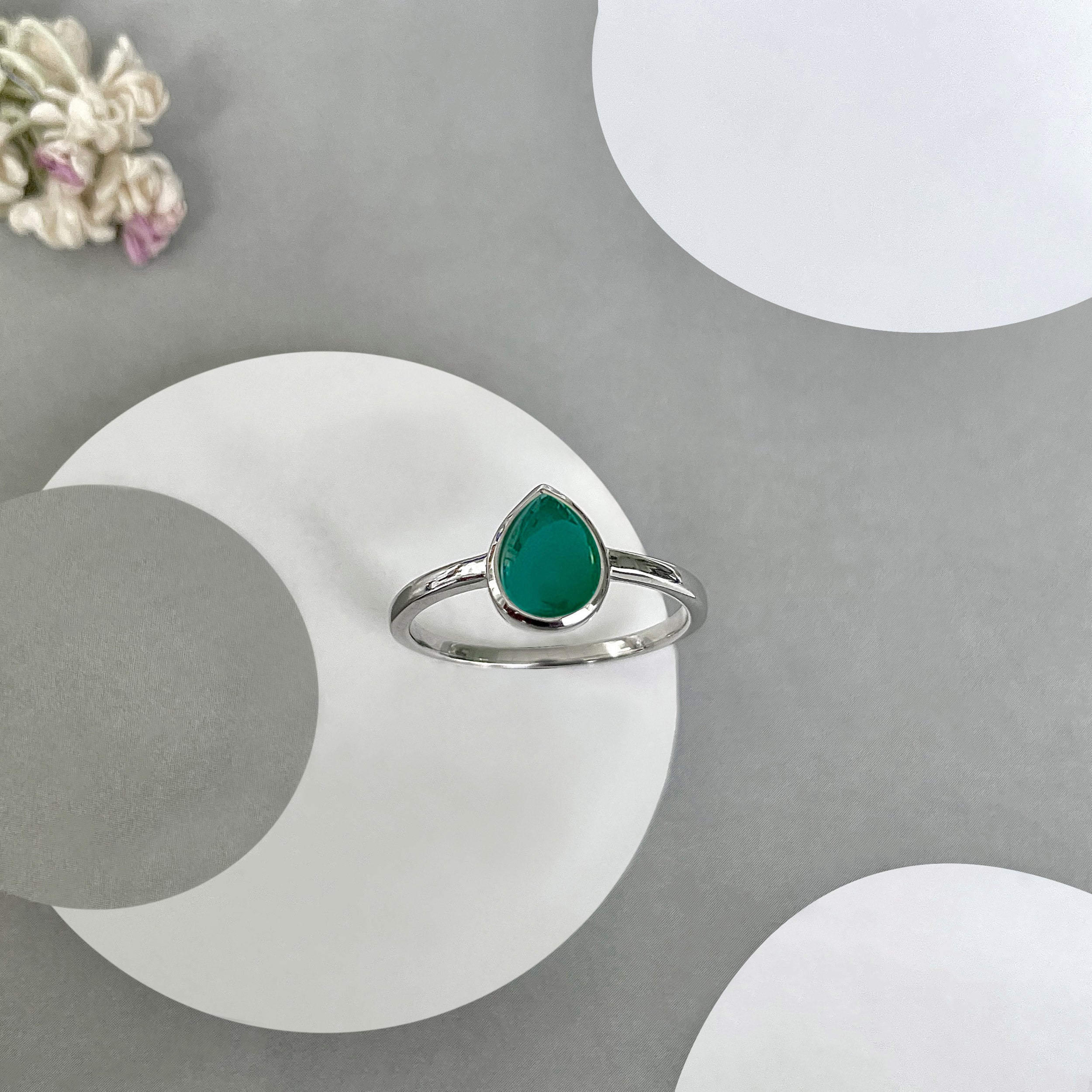 Green Onyx Ring-(GRO-SR-2838.)