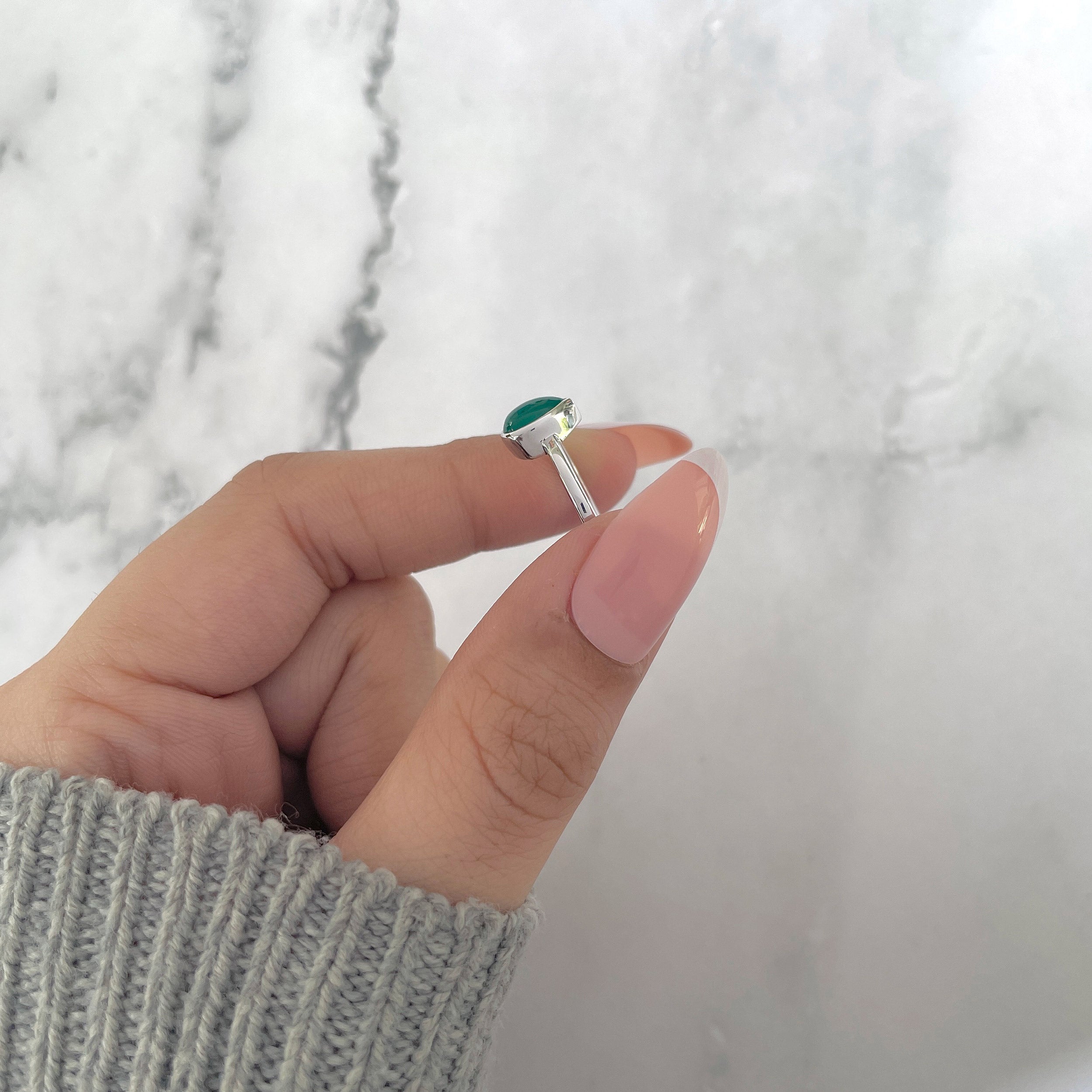 Green Onyx Ring-(GRO-SR-2838.)