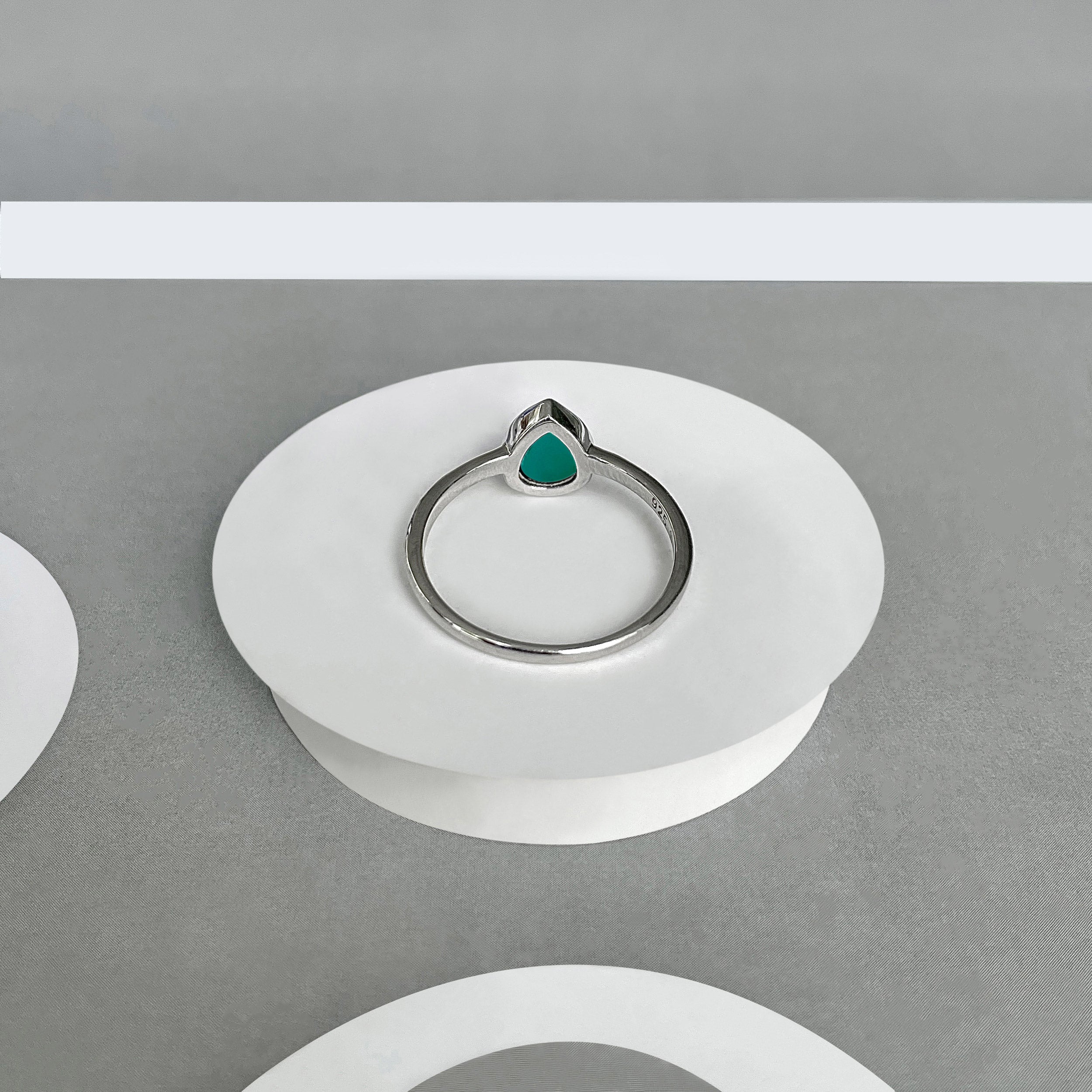 Green Onyx Ring-(GRO-SR-2838.)