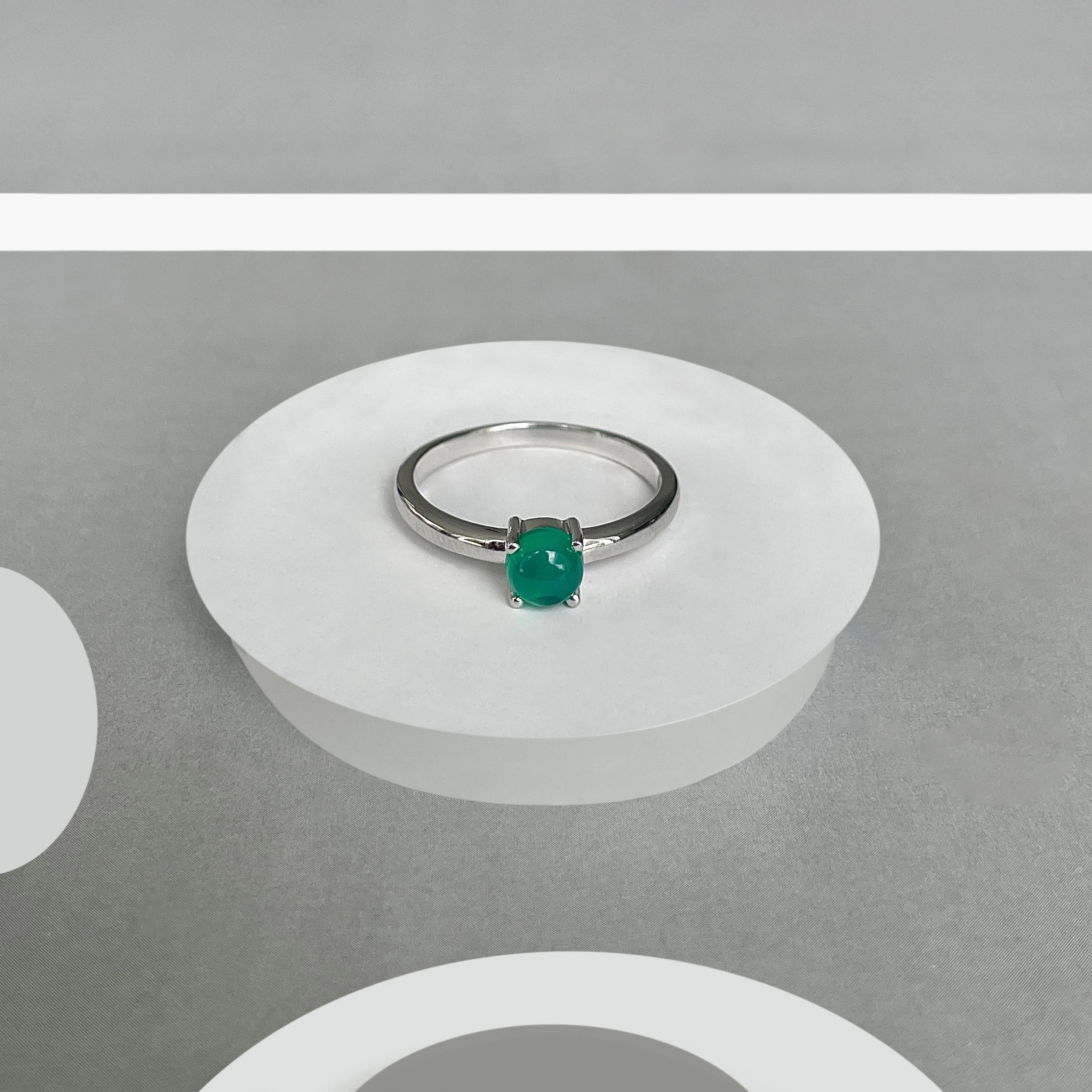 Green Onyx Ring-(GRO-SR-3030.)