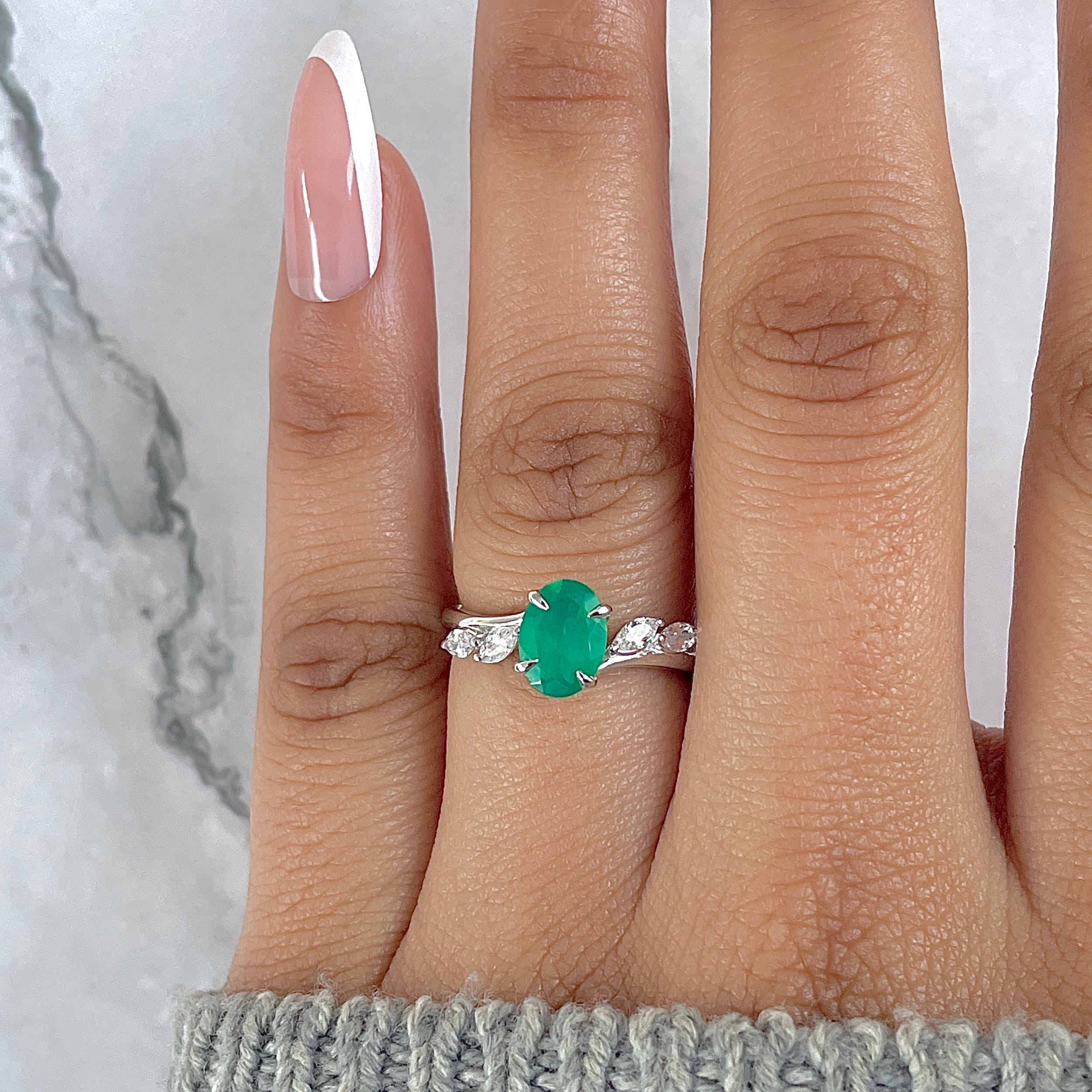 Green Onyx Ring-(GRO-SR-3163.)