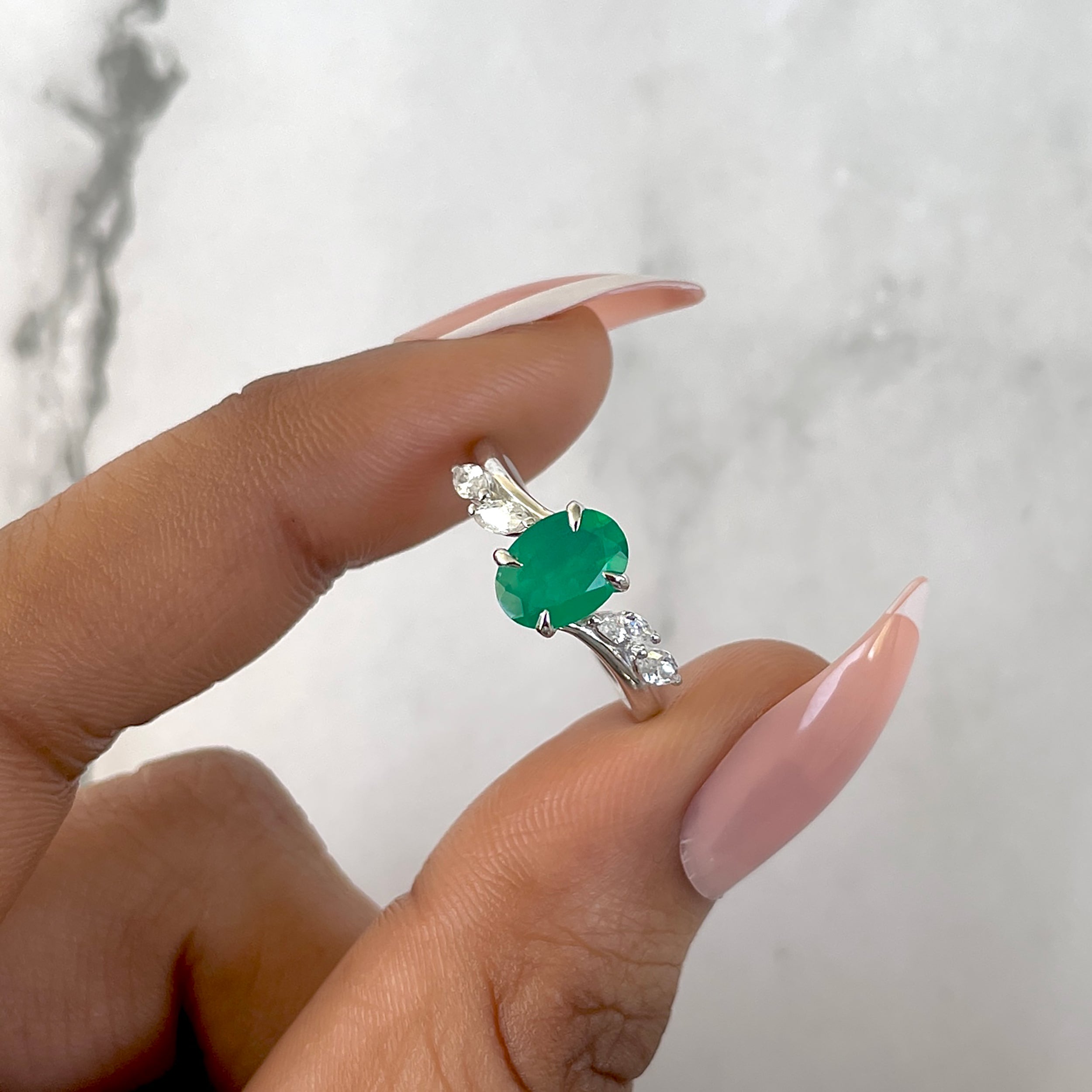 Green Onyx Ring-(GRO-SR-3163.)